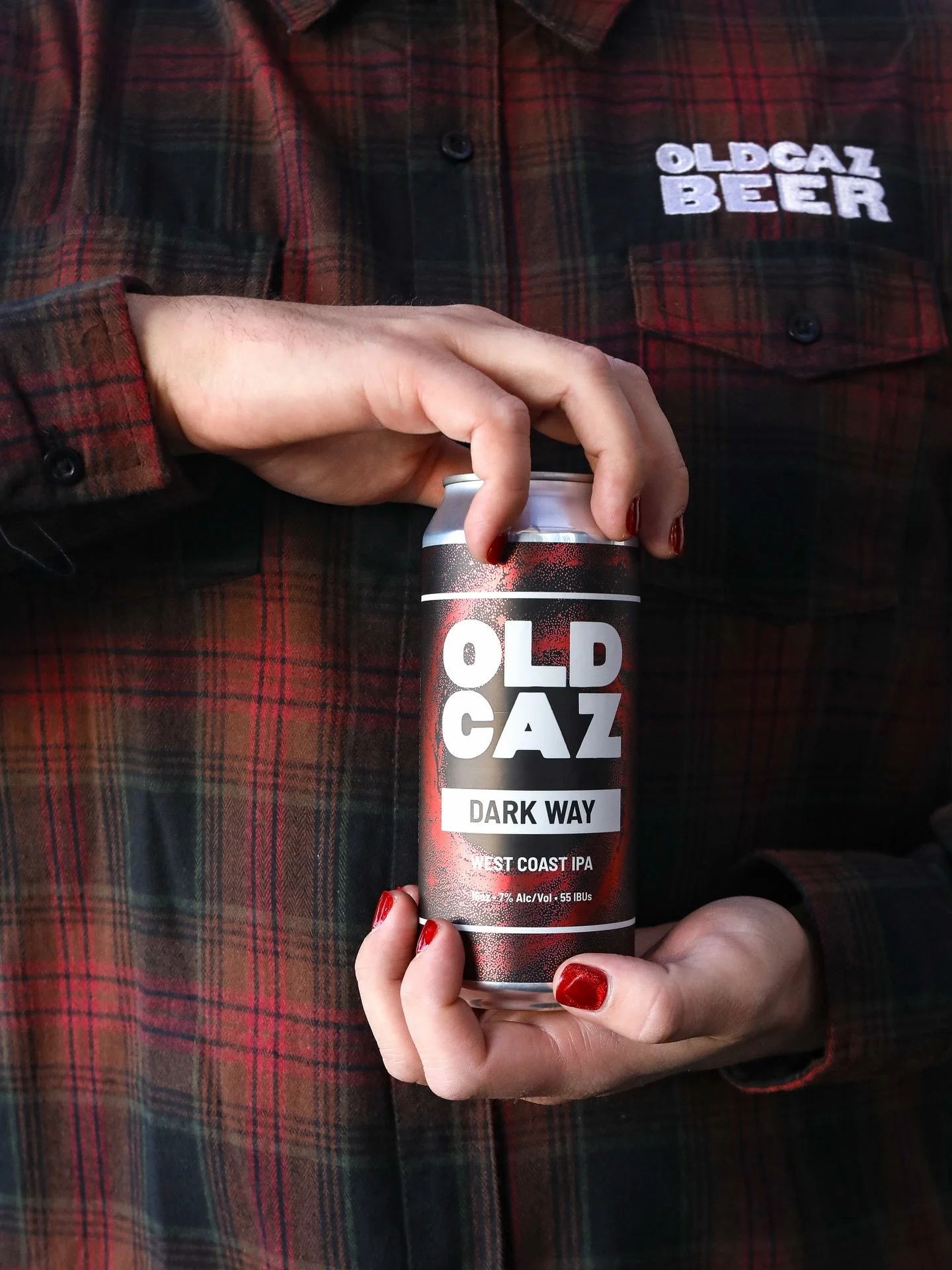 Not only are we releasing our latest hoppy treat today, we also have fresh new flannels hot off the press from @thurstonprinting 

Dark Way 🌑
West Coast IPA 
7% / 55 IBUs
Hops: Columbus, Centennial, Chinook, Cascade, Mosaic, Simcoe, Citra

As hoppy 