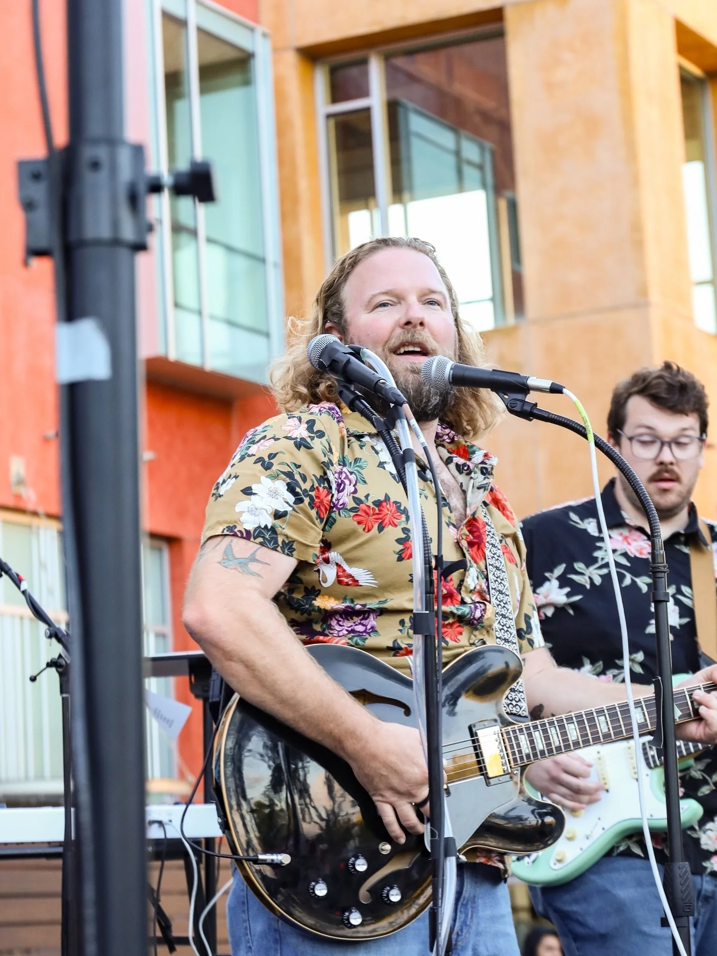 This Saturday at the brewpub &mdash; Yacht Rock Party. Starts at 1.

Last anniversary, @ositosongs closed the night and turned the whole place into a chorus.
Arms up. Every word sung back. One of those sets that carried us straight through to the end