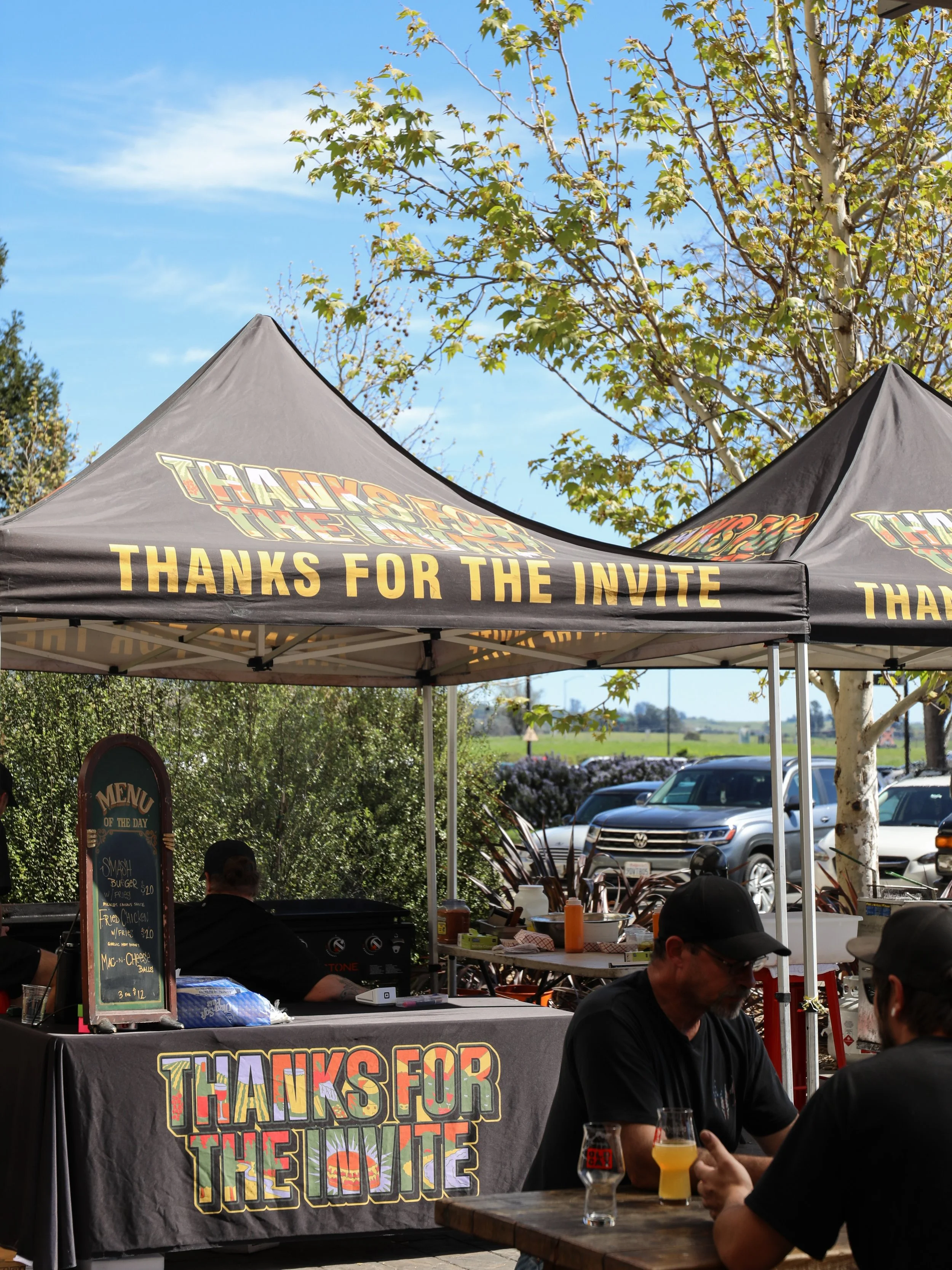 One of those perfect Sonoma County afternoons ☀️🍻

Sun&rsquo;s out at @somovillage and @thanksfortheinvite.ca is popping up at the Brewpub today from 3:30&ndash;8pm. Swing by for a fresh pour, some good company, and an easy afternoon on the patio.