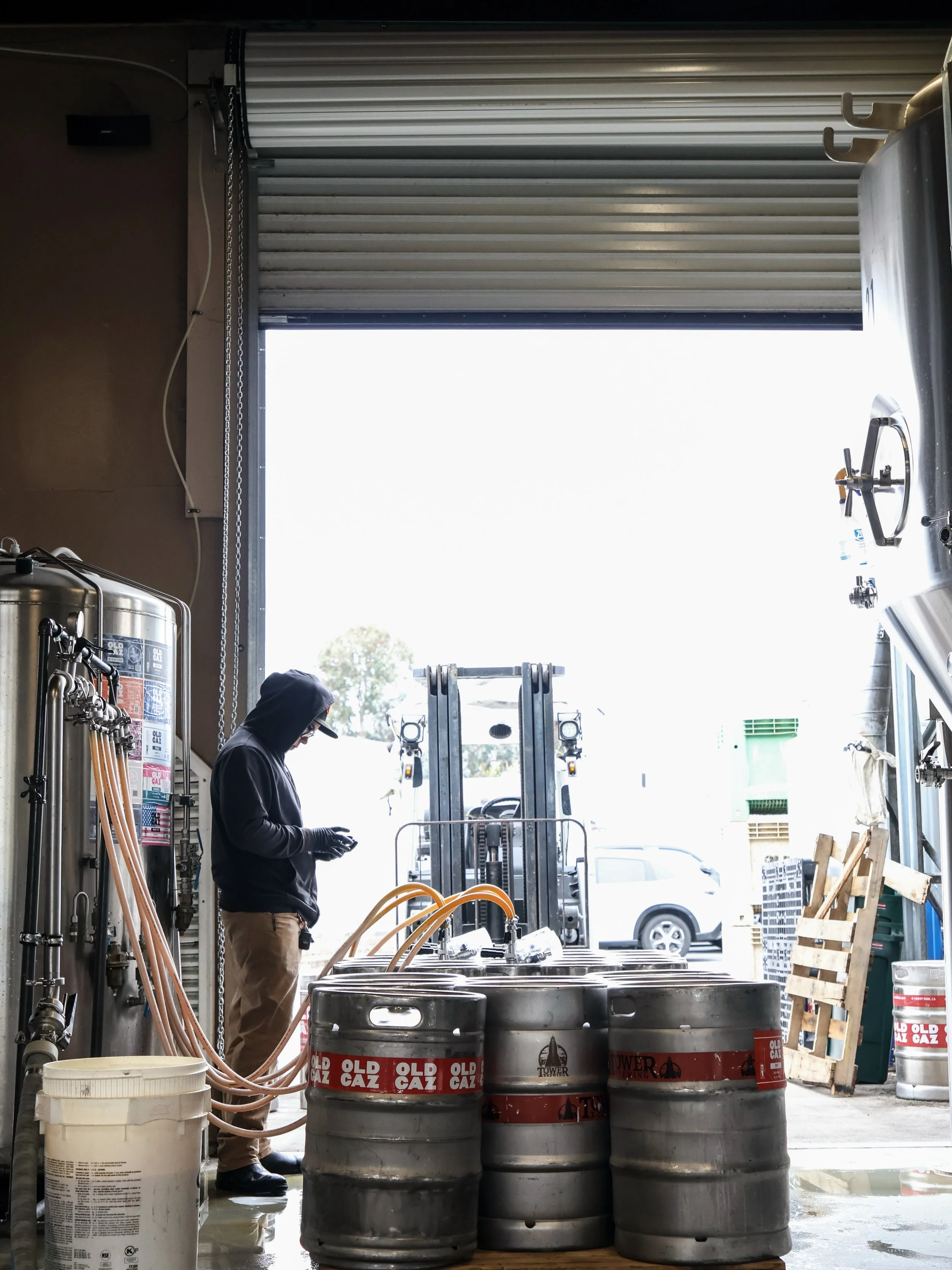 Mondays are busy at the brewery. Our cellar team has beer to package, kegs to fill, and plenty to get ready for the week ahead.

Yes We Can Mobile Solutions is here with us for packaging, doing what they&rsquo;ve done alongside our crew for years. It