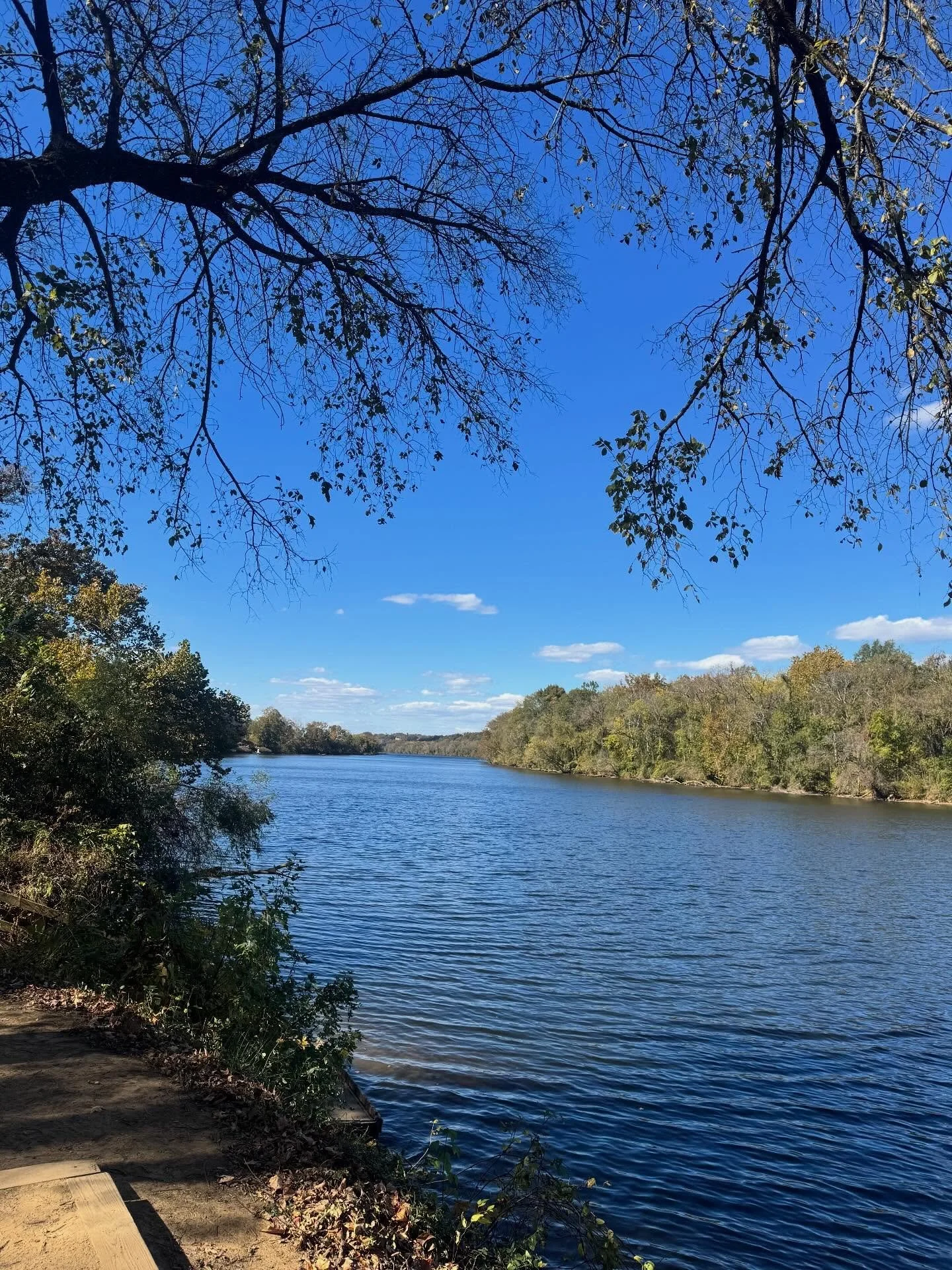 Get outside and enjoy the fresh air! Pictured is Huguenot Park, a must-visit spot just 15 minutes from The Park at Salisbury. Get out, explore, and enjoy !!! 🌄