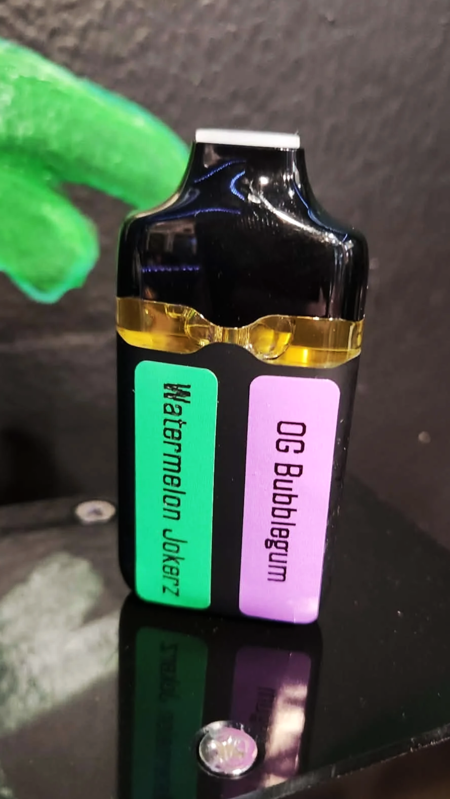 Vaporizer Pen (2g) - Two Switchable Flavors