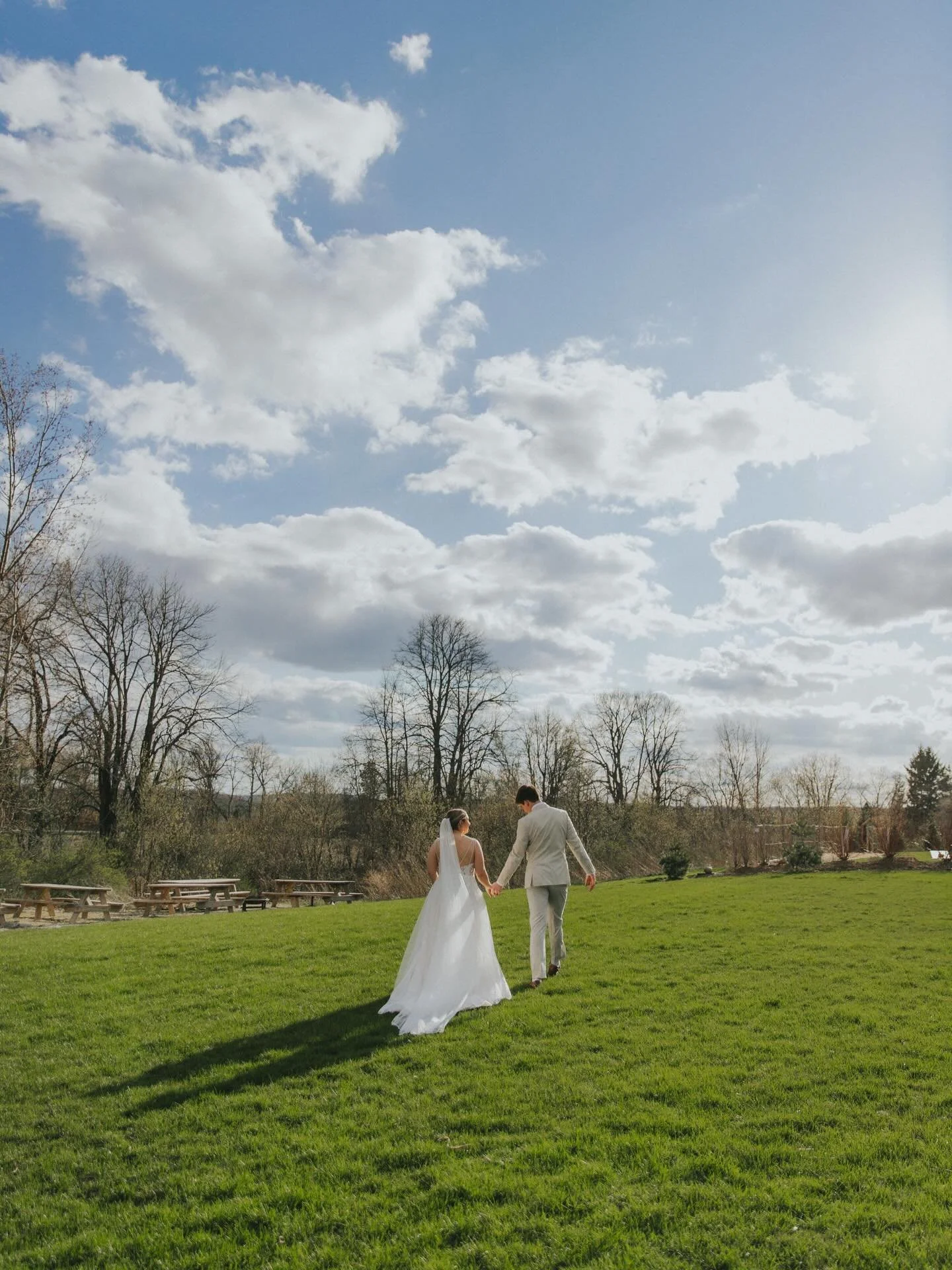 sneak peeks from Steph &amp; Devin&rsquo;s spring wedding 📸✨

Ceremony: Bethlehem Lutheran
Music/DJ: Staude Productions @staudeproductions Reception: Aspen Sky @aspenskywinery 
Florals: Cora&rsquo;s Creations @ccflorals22 
Catering: Out N Out Cedarb