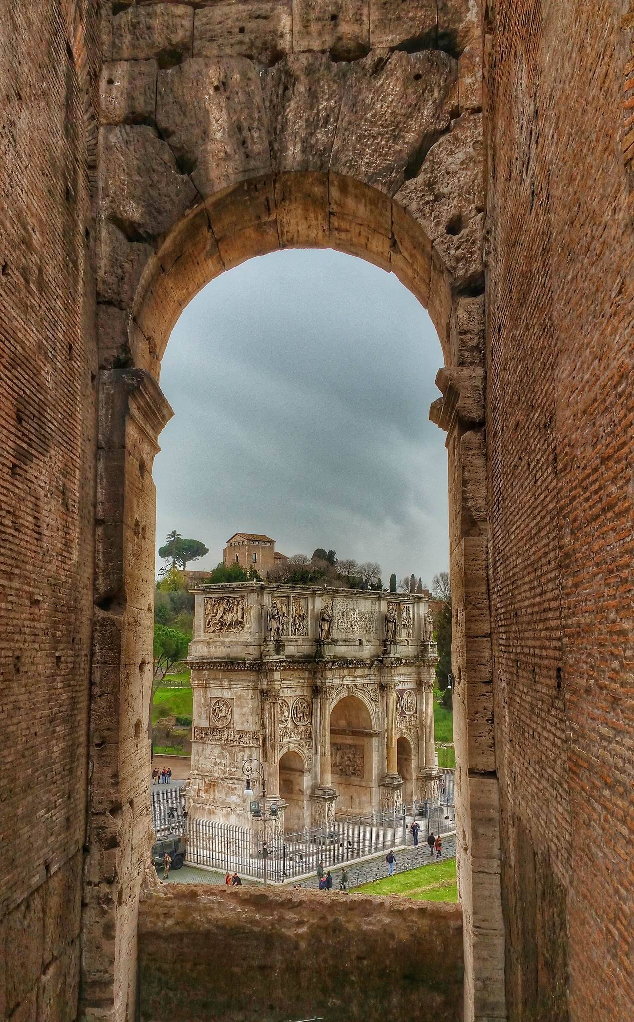 Escorted Tours vs. Independent Travel