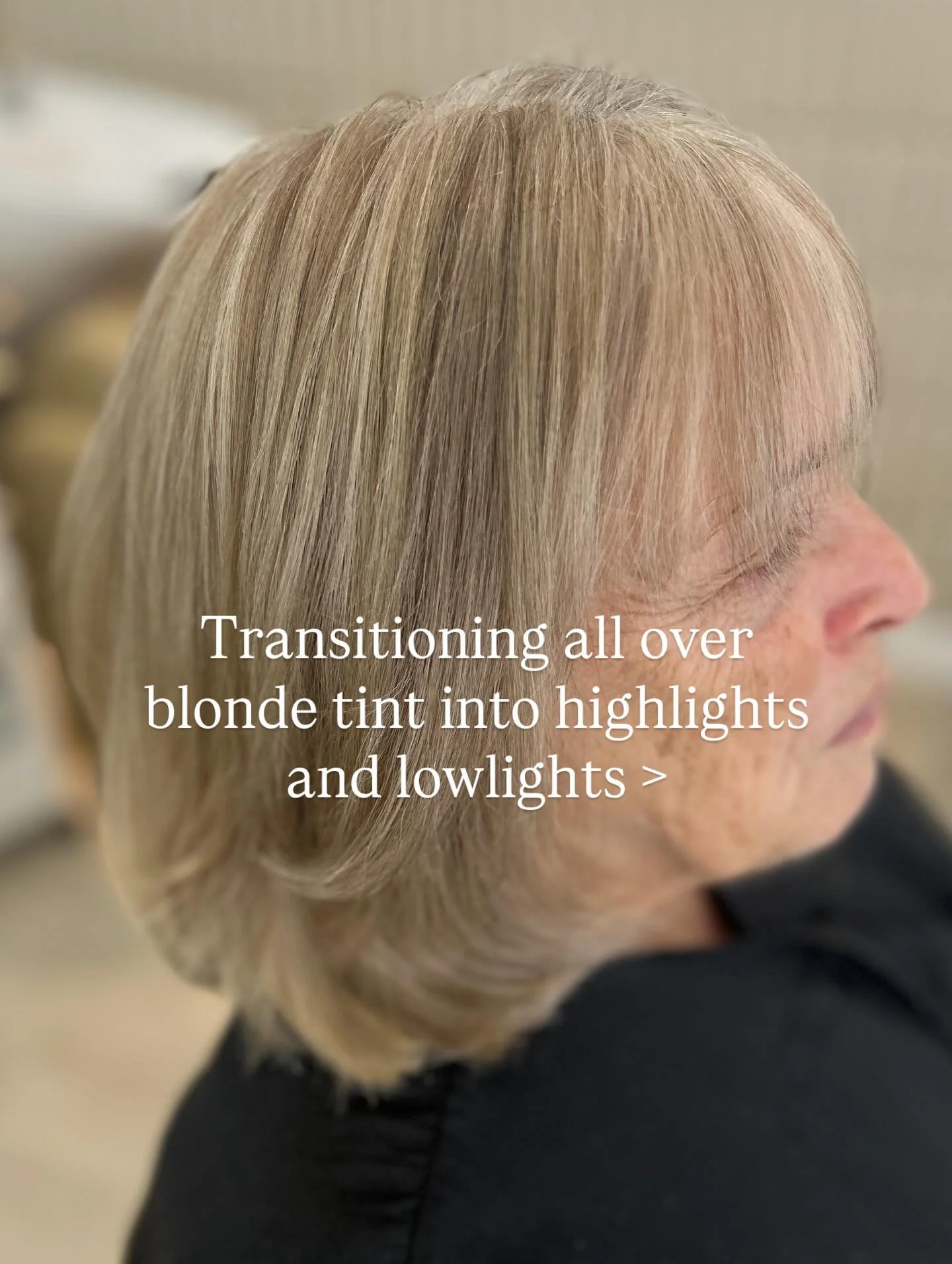 ✨Soft, natural &amp; refreshed✨
This lovely client was previously an all-over tint, and we&rsquo;re now working towards a softer, more natural blend that grows out beautifully.
I used a mix of highlights and lowlights with @kevin.murphy colour, then 