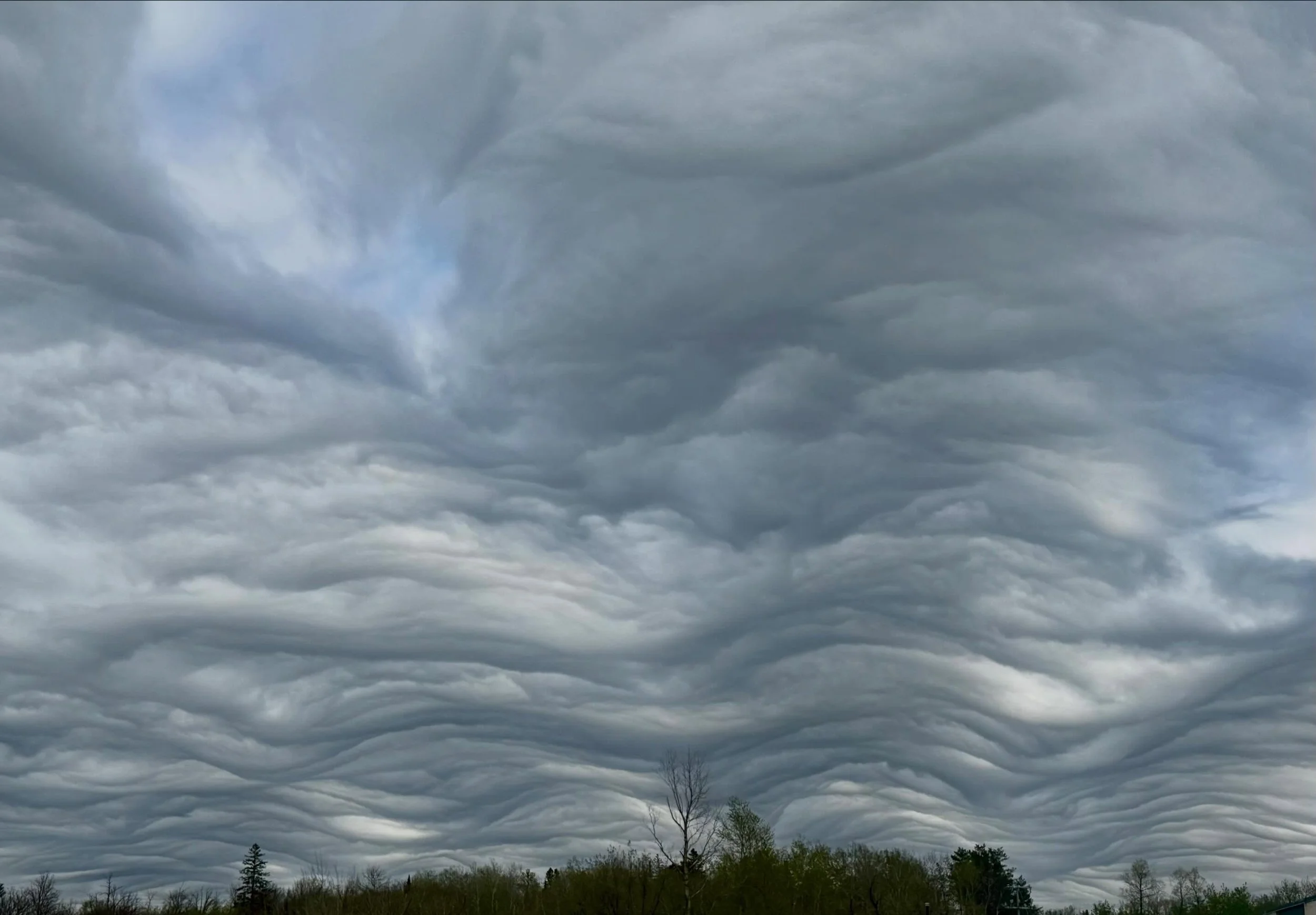 Beauty&hellip;✨The clouds were so cool I had to pull over twice to take pics 💞 &ldquo;These are spectacular examples of asperitas clouds &mdash; a very rare and dramatic cloud formation often associated with turbulent atmospheric waves.&rdquo; I tho
