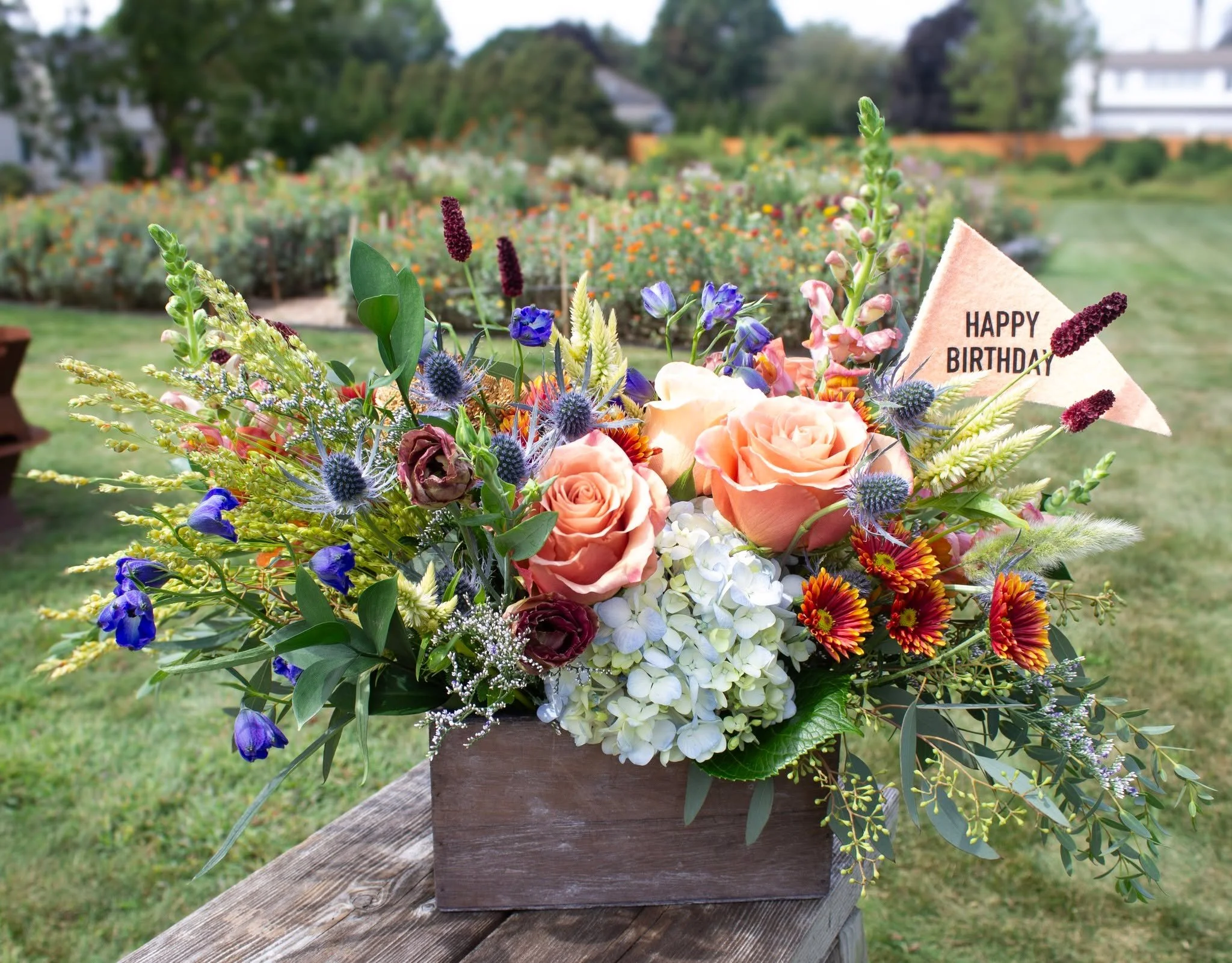 Say &quot;happy birthday&quot; with blooms that feel just like fall. 🍂🎂

#fallbirthdays #fall #autumn #happybirthday #flowershop #westchesterpa