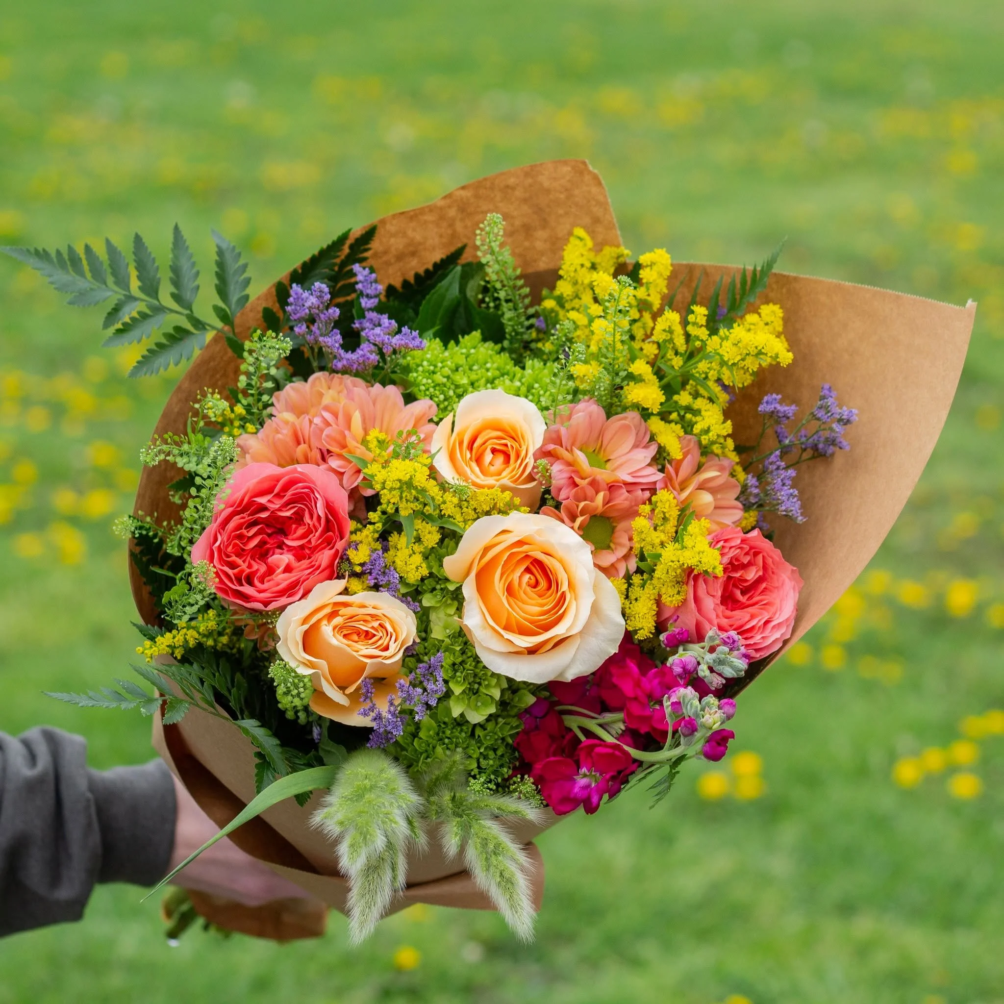 Happy Teacher Appreciation Week! Tag your favorite educator in the comments for a chance to win them a free bunch of flowers! Winner will be chosen tomorrow, May 6th at noon! ✏️📚 
*local pickup only
.
.
#teacherappreciationweek #educator #teachers #