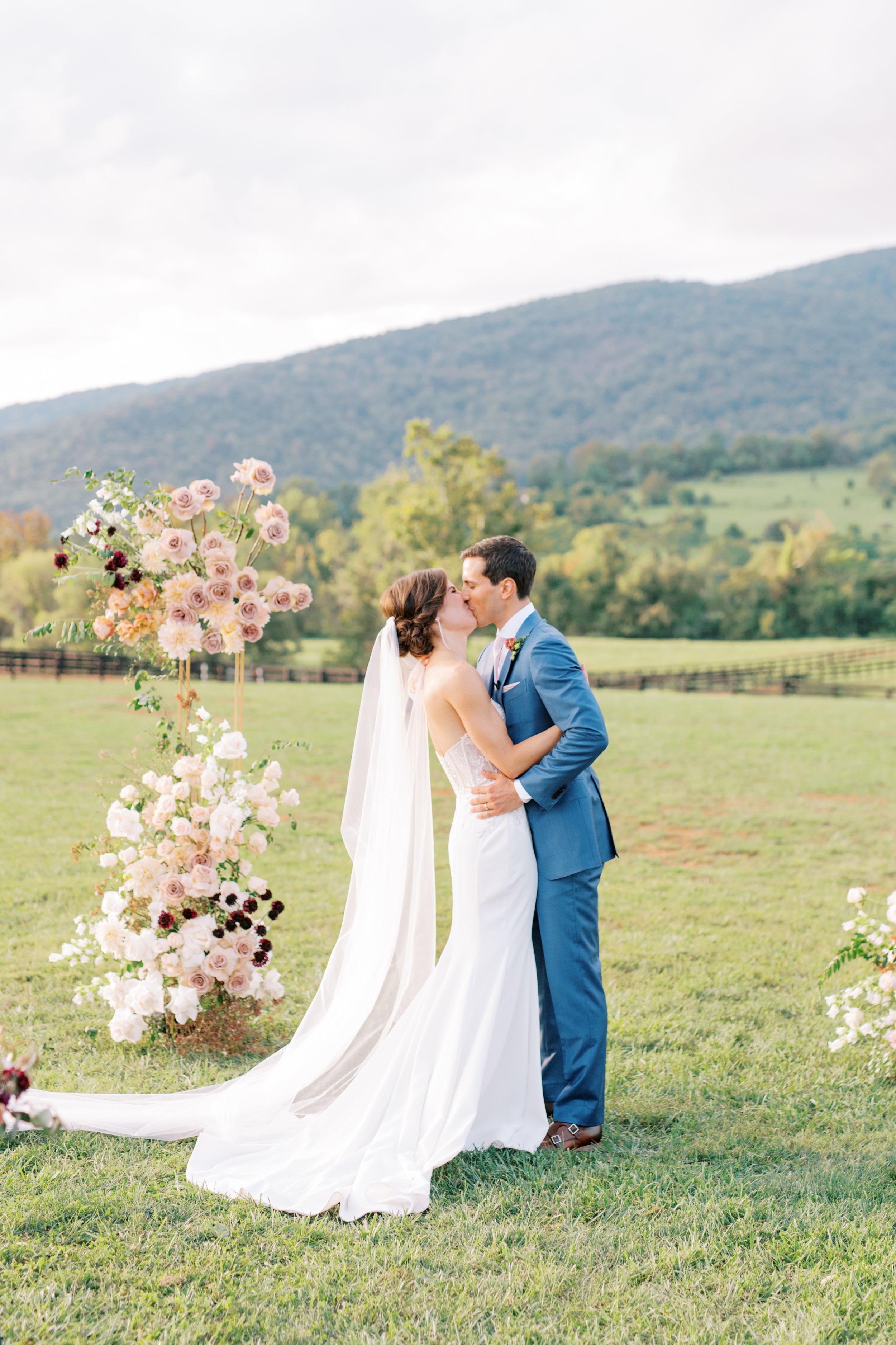 Crozet Spring Wedding at King Family Vineyards