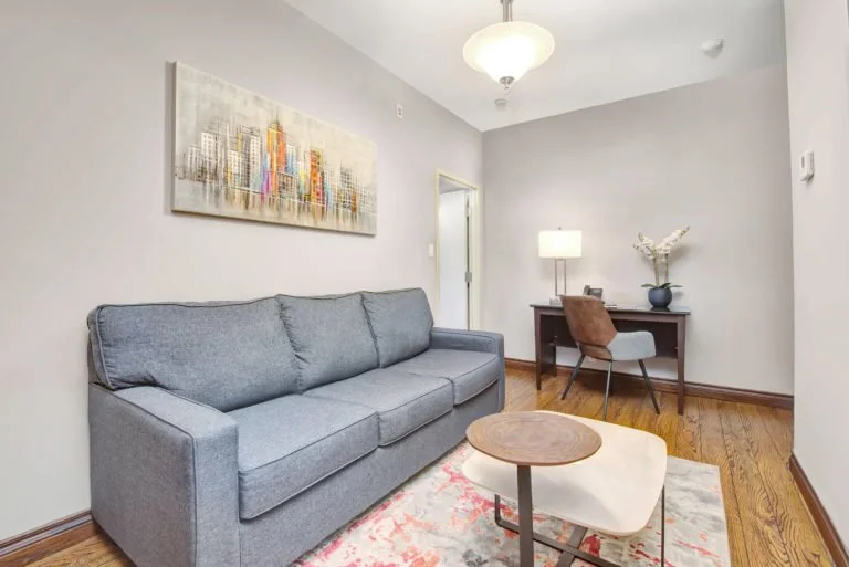 1BKS2_Willowdale Hotel.jpg