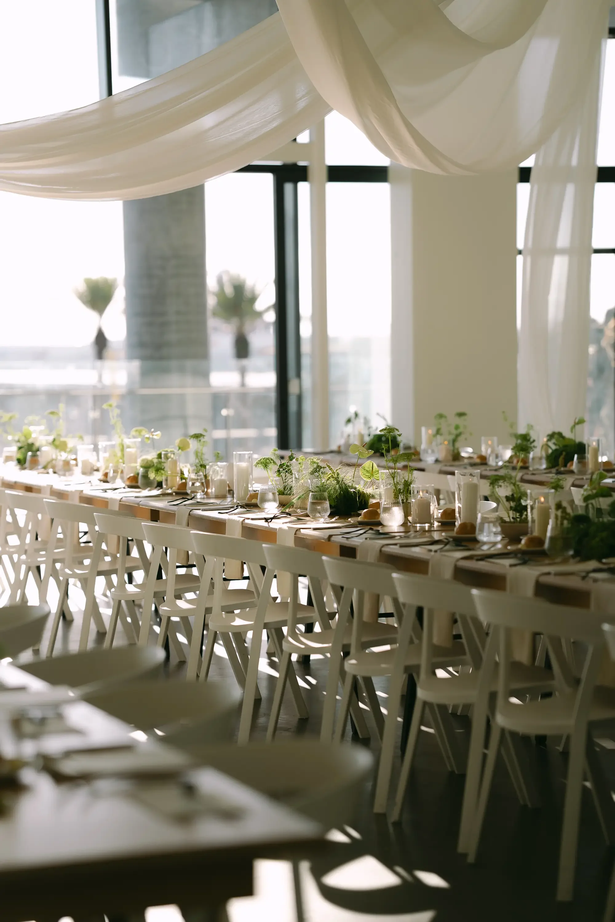 the-lane-san-diego-wedding-venue-reception-table.webp