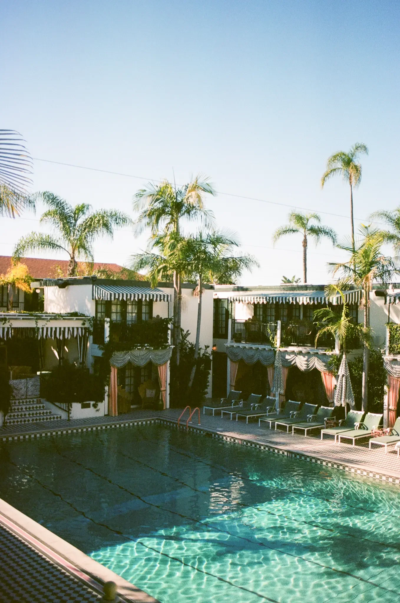 the-lafayette-hotel-san-diego-wedding-venue-pool-view.webp