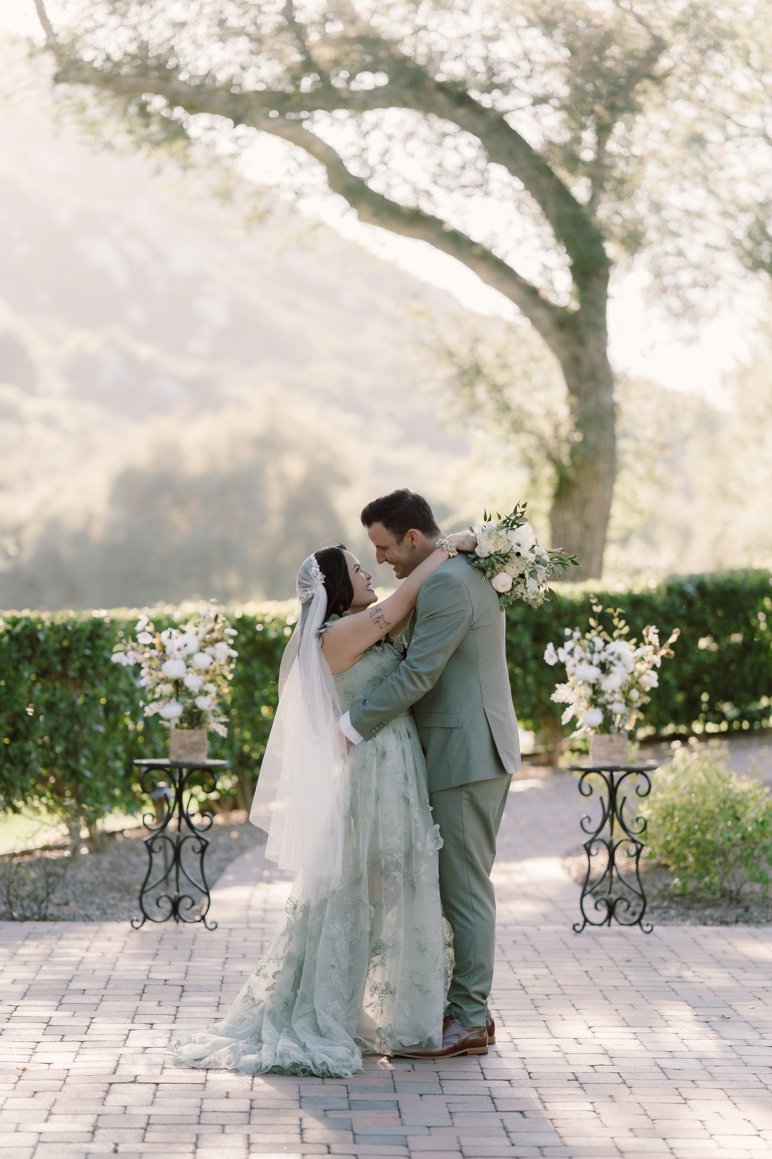 mt-woodson-castle-san-diego-wedding-venue-couple-portrait.webp
