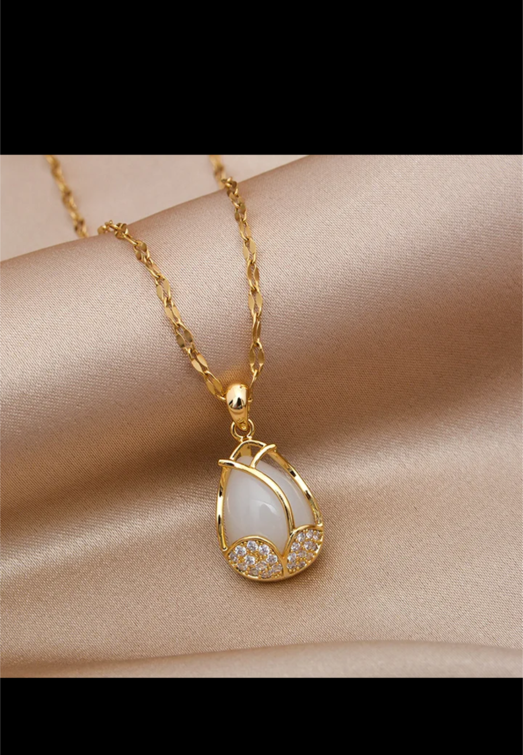 Necklace With Pendant