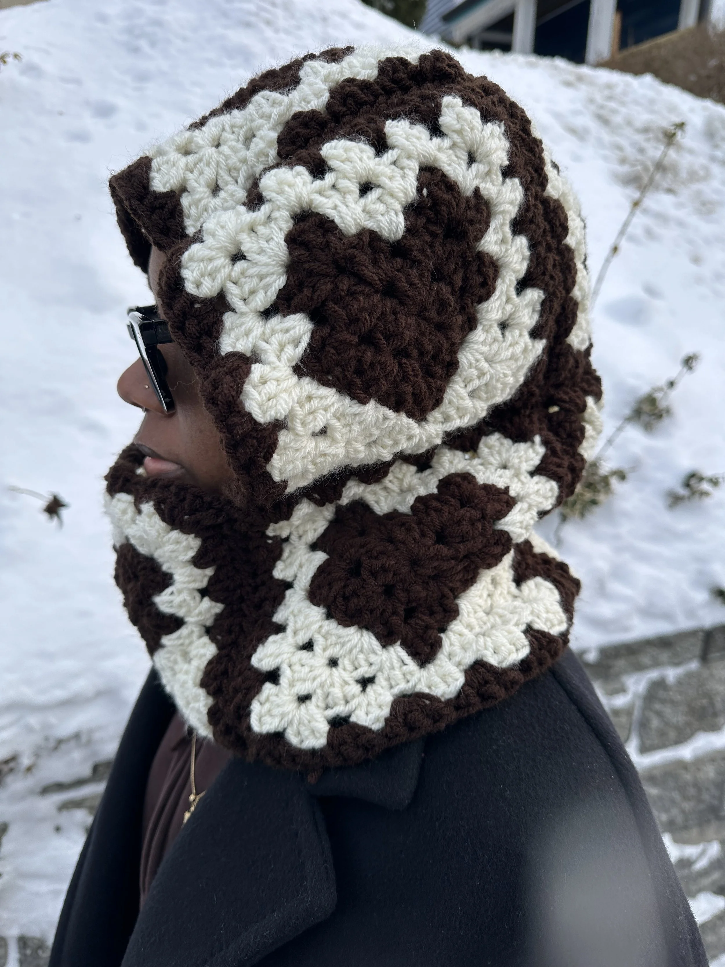 HOODED GRANNY STITCH