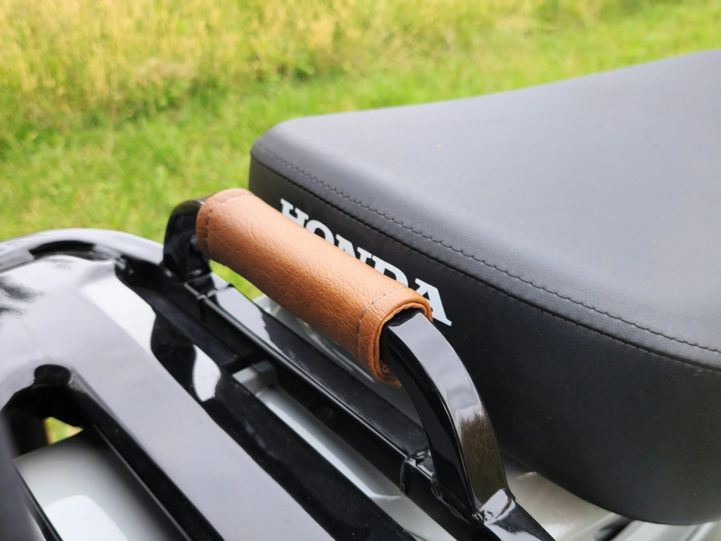 CT125 Grab Handle