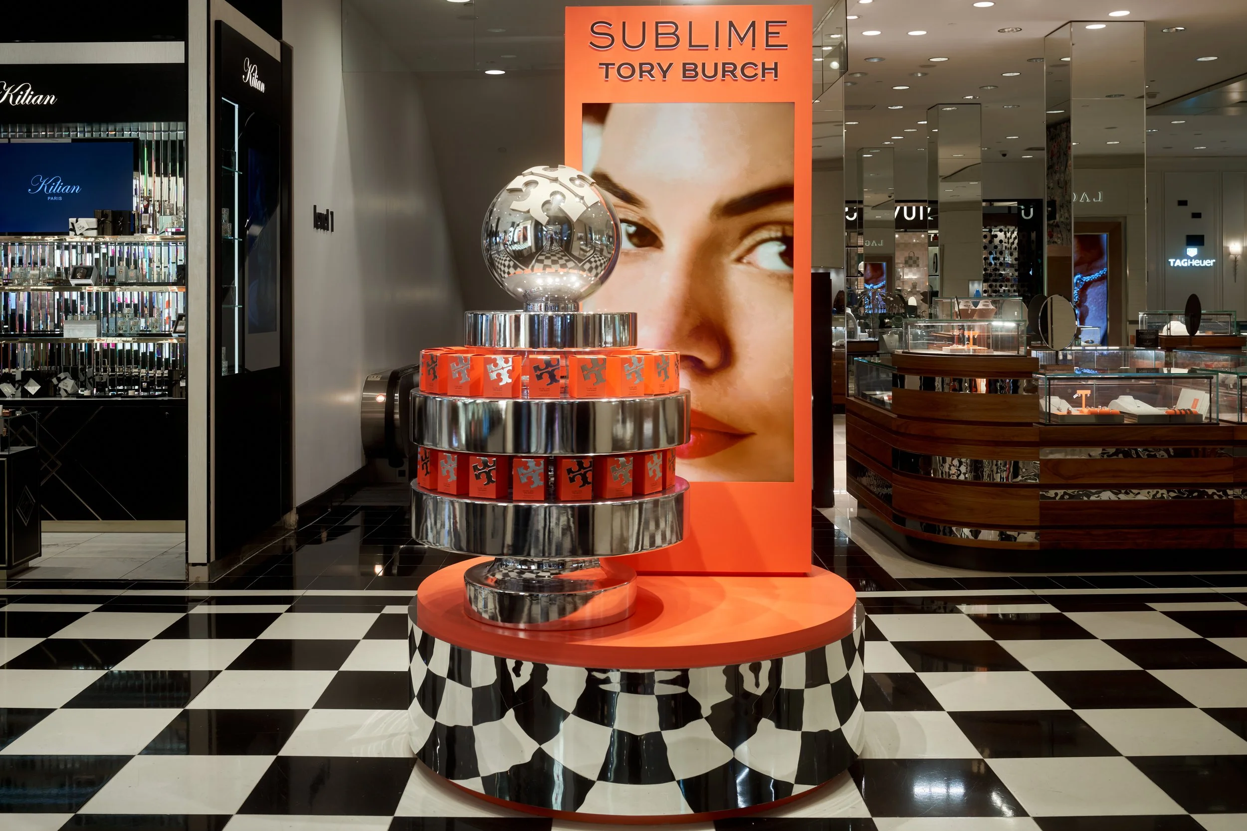 4_Bloomingdales_Main Display_.jpg