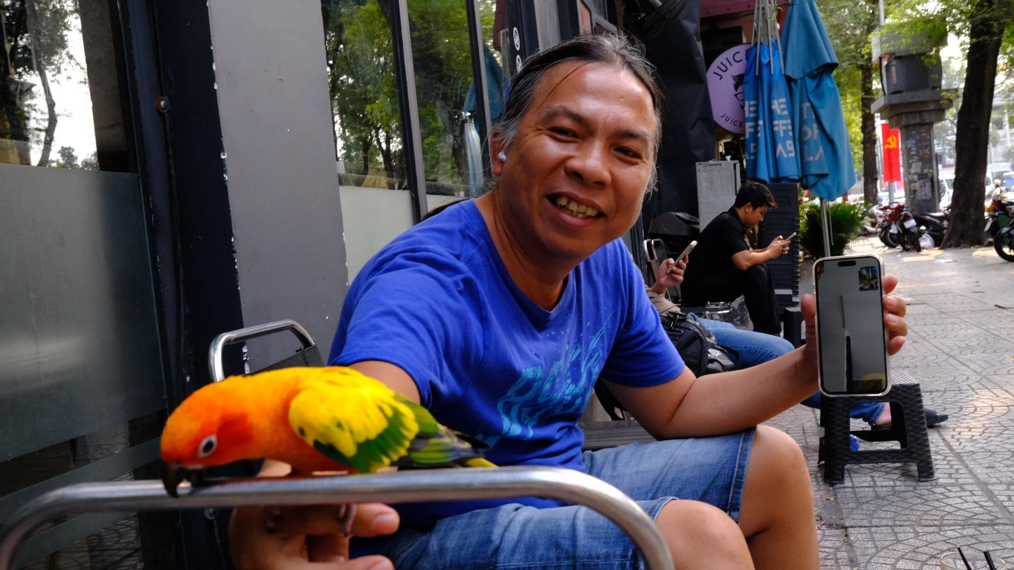 WKND.ROLL #44 | Clasp and Clink