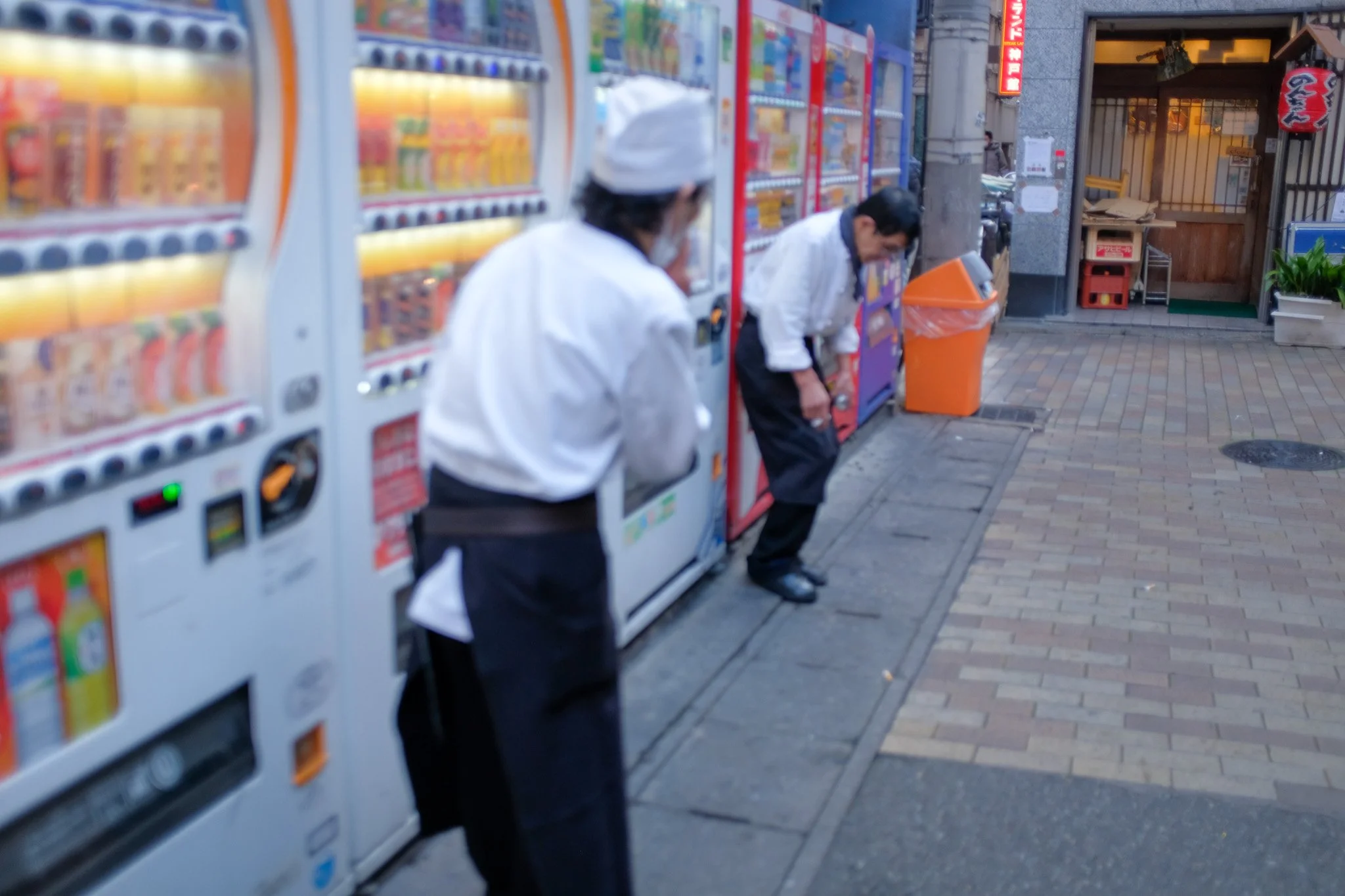 Robotic: Kyle Undem -
 X100F | F2.2 | 1/250 | 320