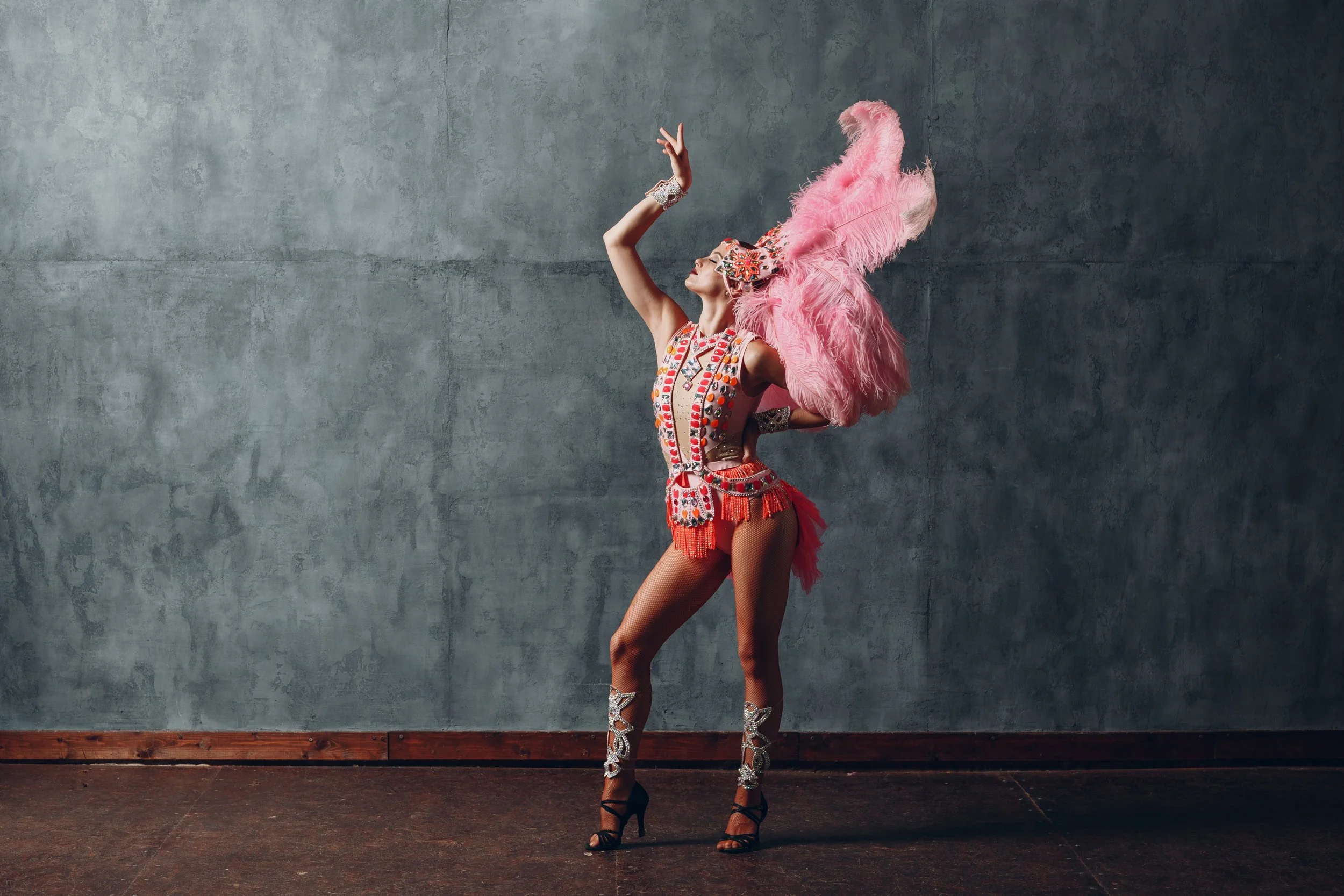 Showgirl posing during an event.