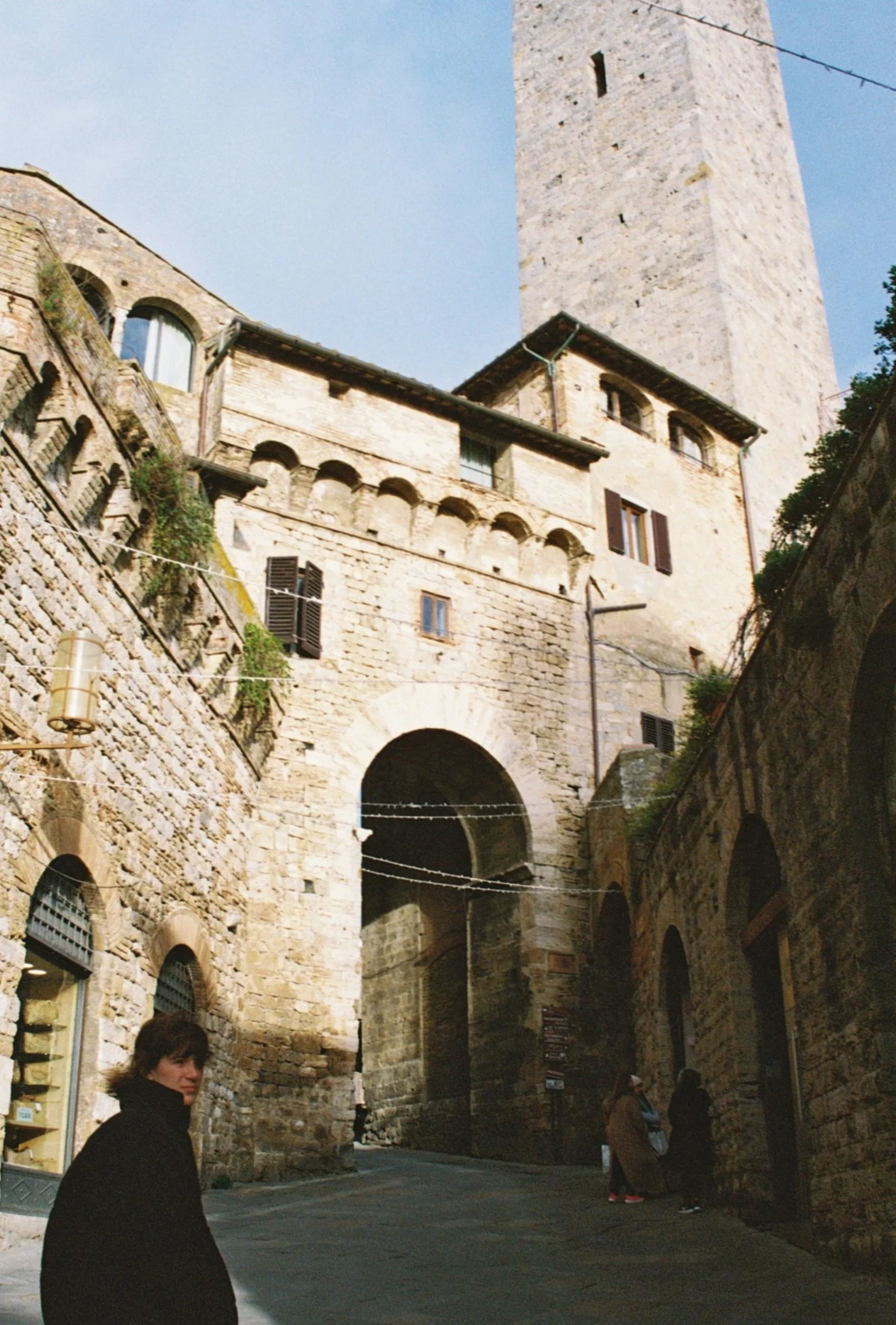 1439012-R1-05-31A.jpg