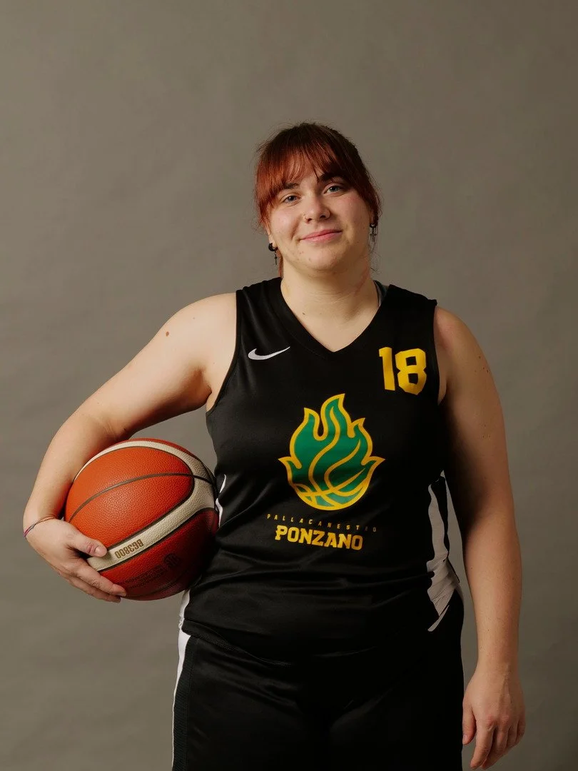 Giocatrice di basket promozione femminile della pallacanestro ponzano