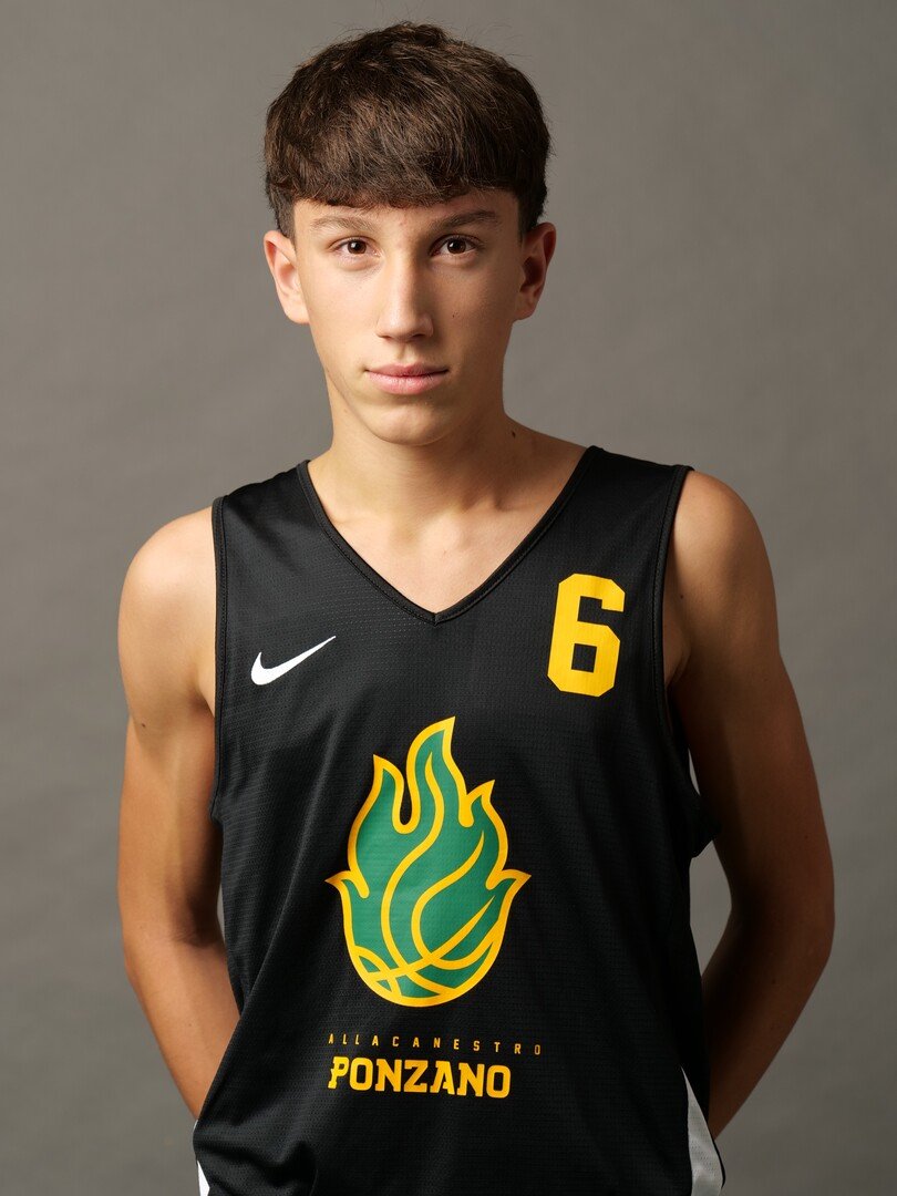 Giocatore di basket under 17 maschile della pallacanestro ponzano