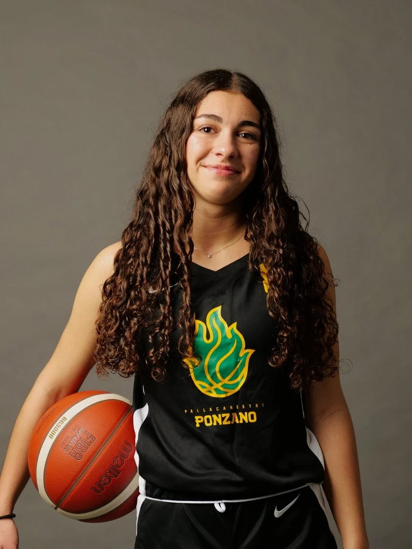 Giocatrice di basket promozione femminile della pallacanestro ponzano