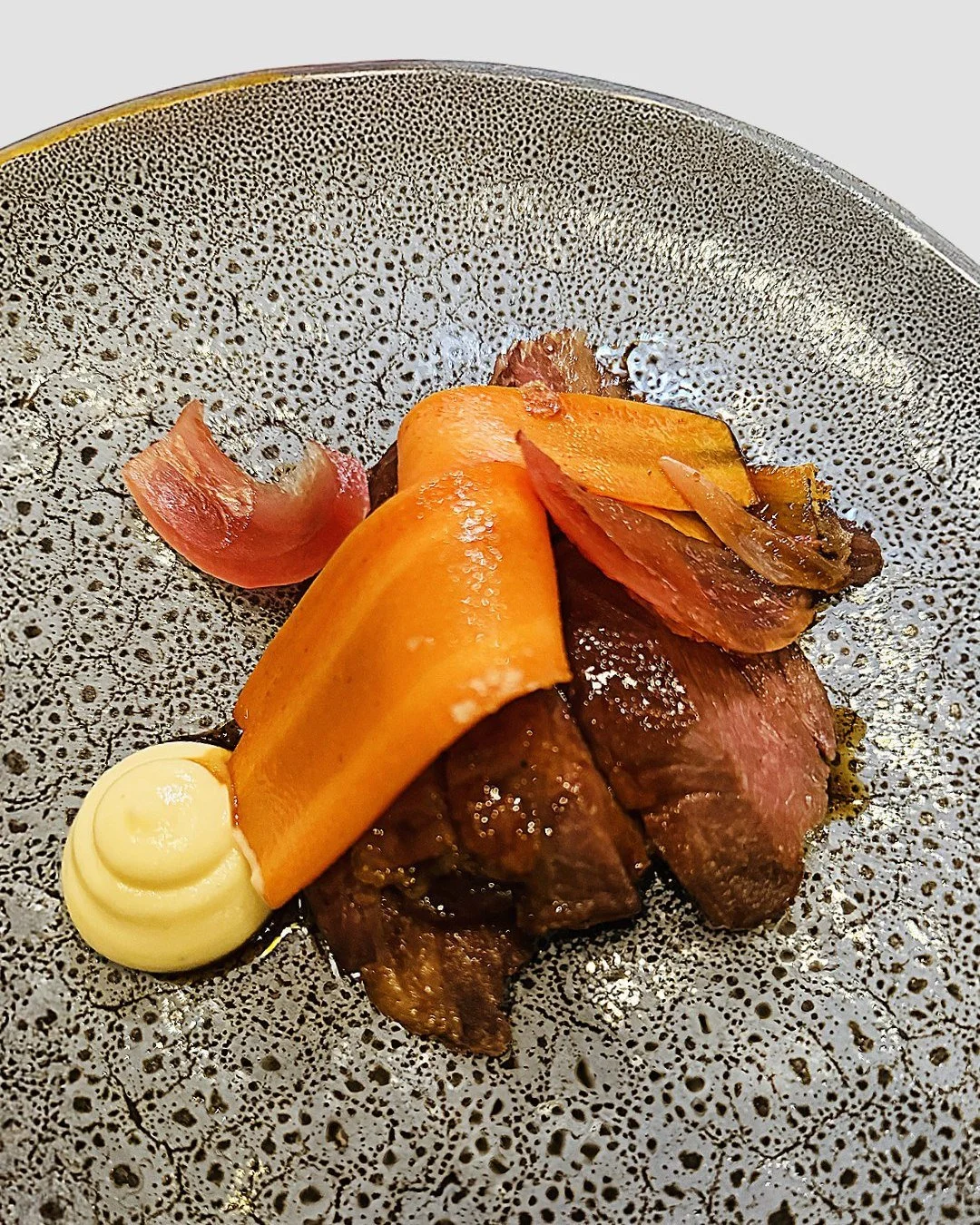 It's nearly the weekend so time for some pure indulgence on a plate π½οΈβ¨ Five Founders Tenderloin paired with silky truffle mash and finished with perfectly pickled veg. Every bite melts with rich, buttery flavour and tender perfection!
#FiveFounder