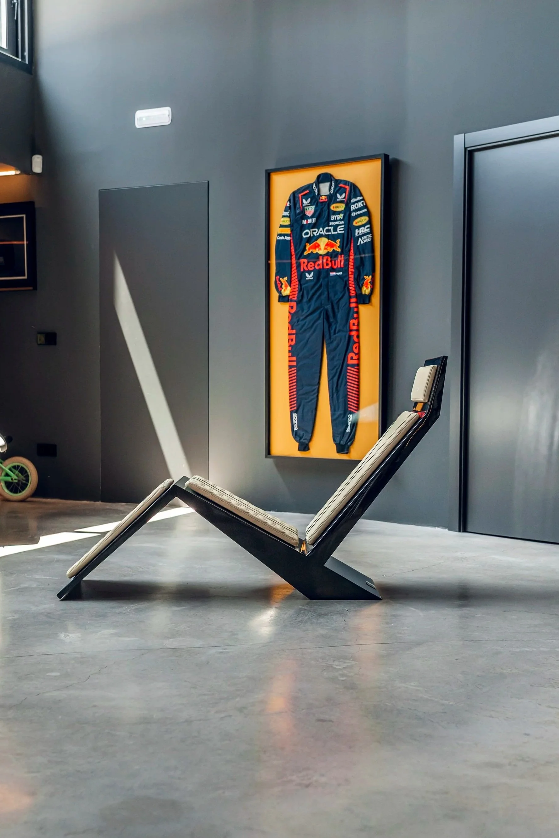 VIEW FULL MAMOLA GALLERY