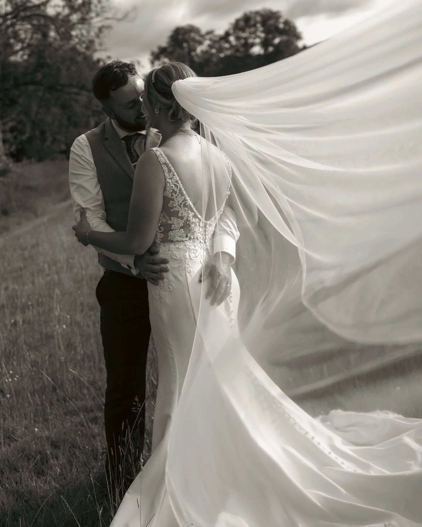Callum &amp; Sophie&rsquo;s wedding video is delivered 🎥

Looking back at the photos is giving us all the feels 🤍

#wedding #weddingphotography #weddingphotographer #weddingvideo #weddingvideographer #devonwedding