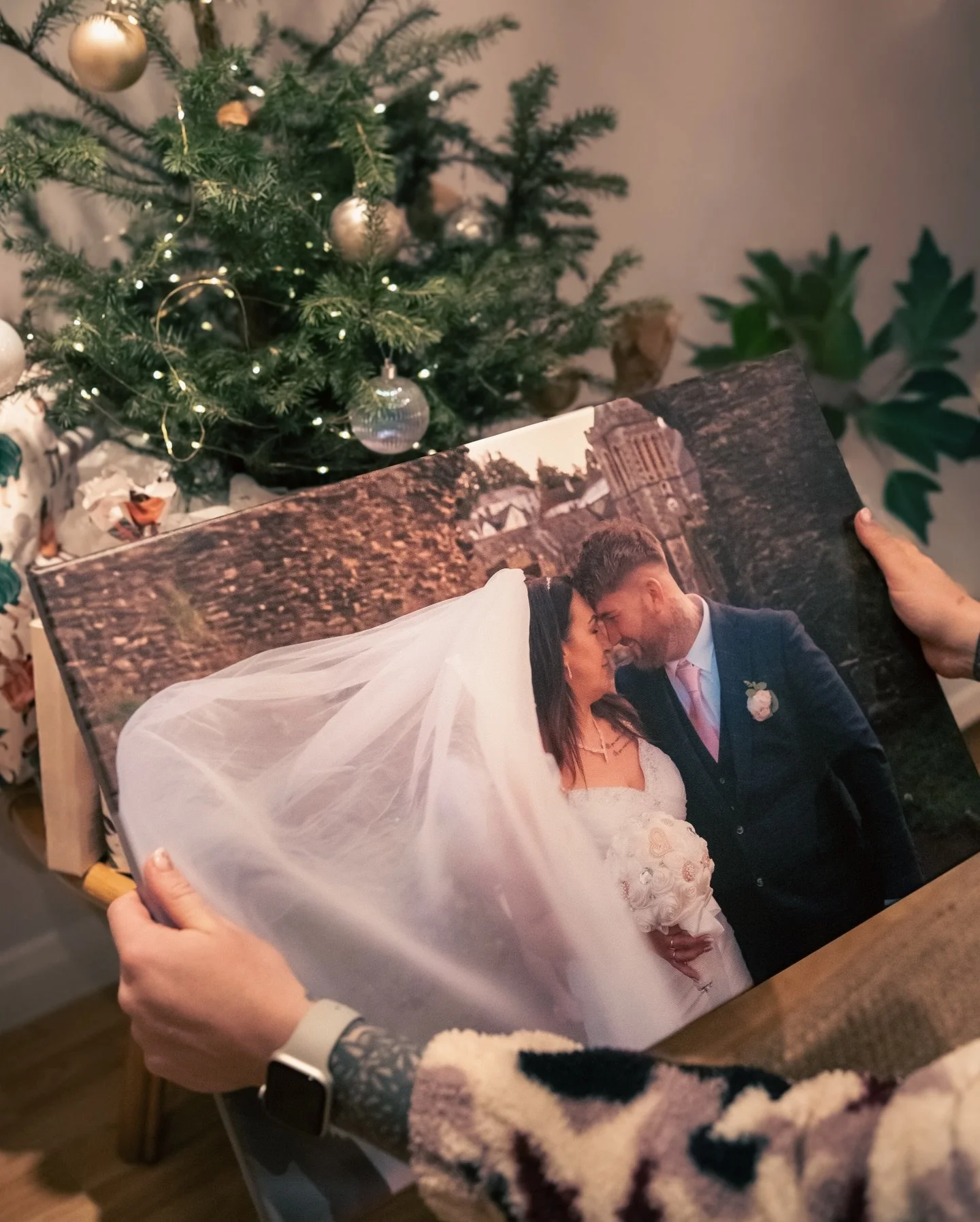 ✨ CHRISTMAS GIVEAWAY ✨

This Christmas, we&rsquo;re giving the gift of memories 🤍
Win a photoshoot experience worth &pound;250 with us at Dynamic Glow!

📸 A full photoshoot
✨ 5 beautifully edited digital images
🖼️ A canvas to treasure

Perfect for