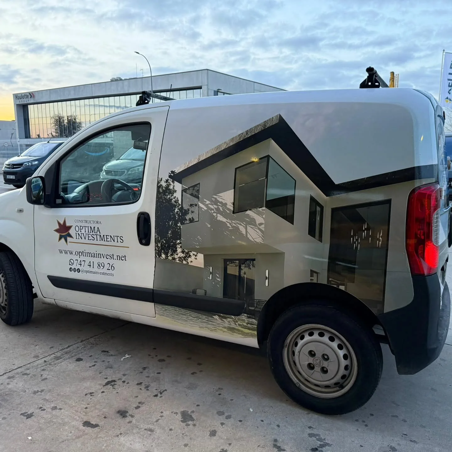 Nada me fue regalado.

Todo fuetrabajado, peleado y sostenido cuando quise rendirme. Y esto no se acaba aqu&iacute;.  Apenas es el principio .

Esto es lo que pasa cuando no abandonas:
los sue&ntilde;os acaban alcanz&aacute;ndote.

🚐✨

#Sue&ntilde;o