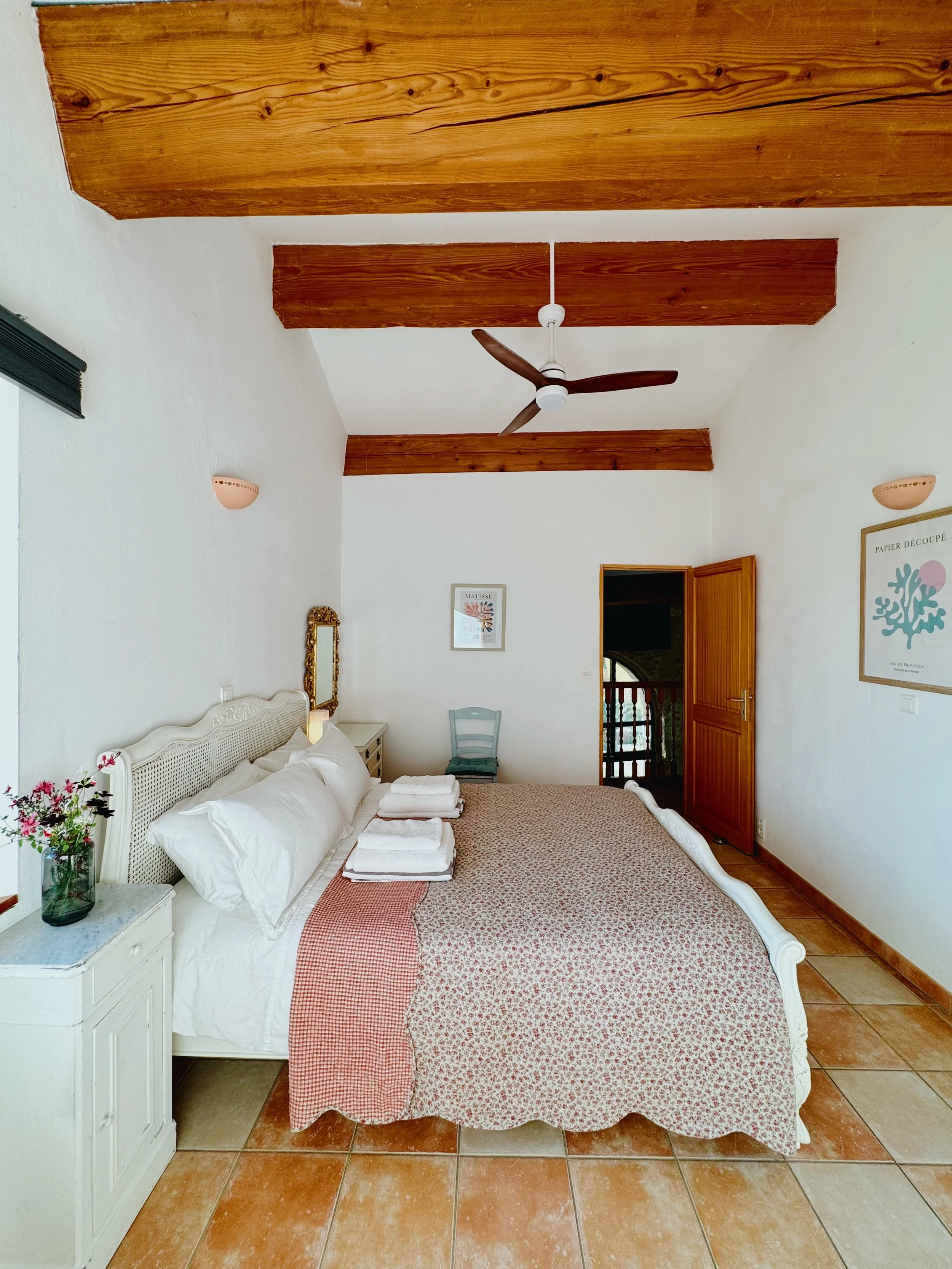 Loustal Beau double bedroom