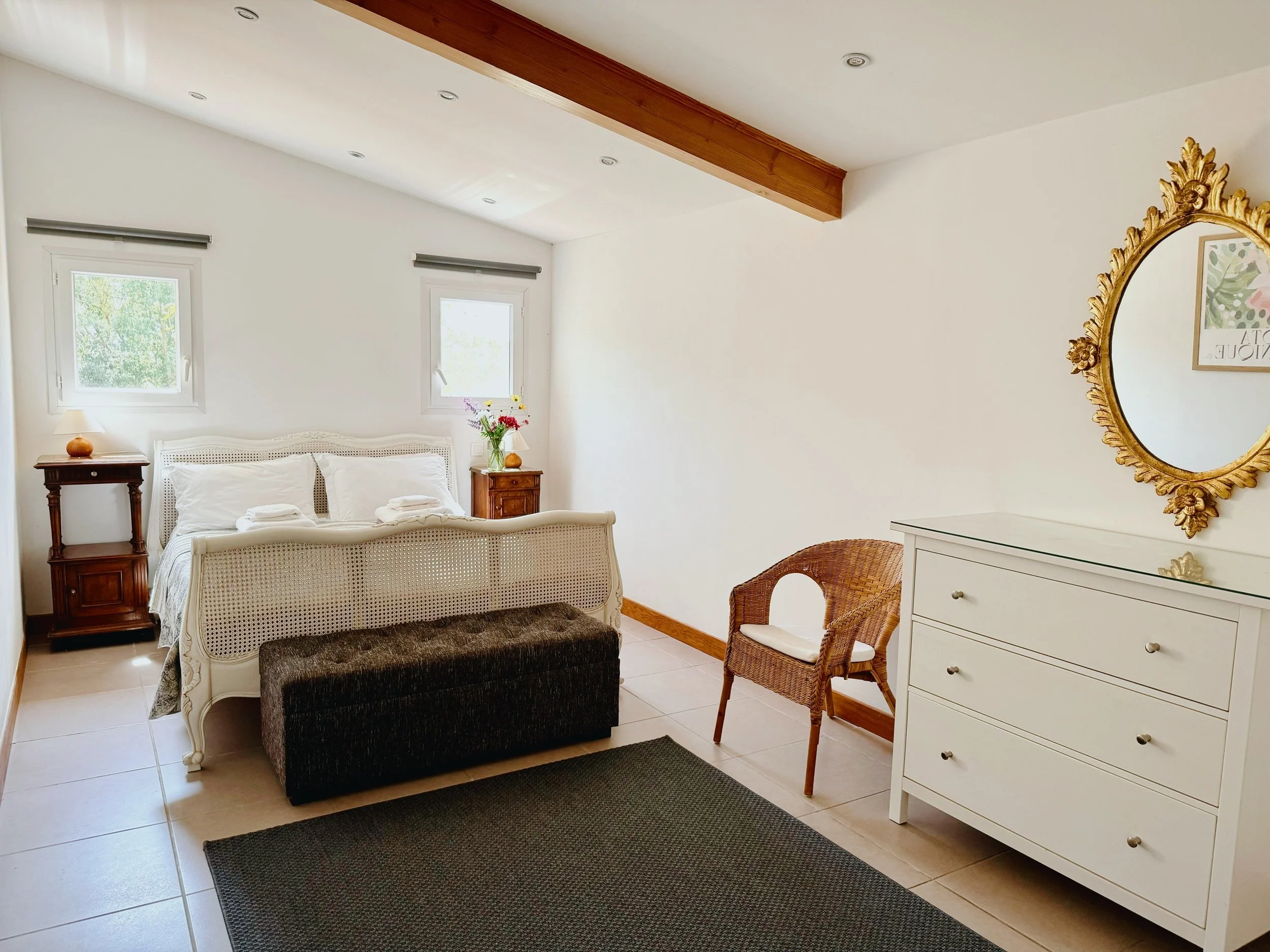 L'Ostalet downstairs bedroom