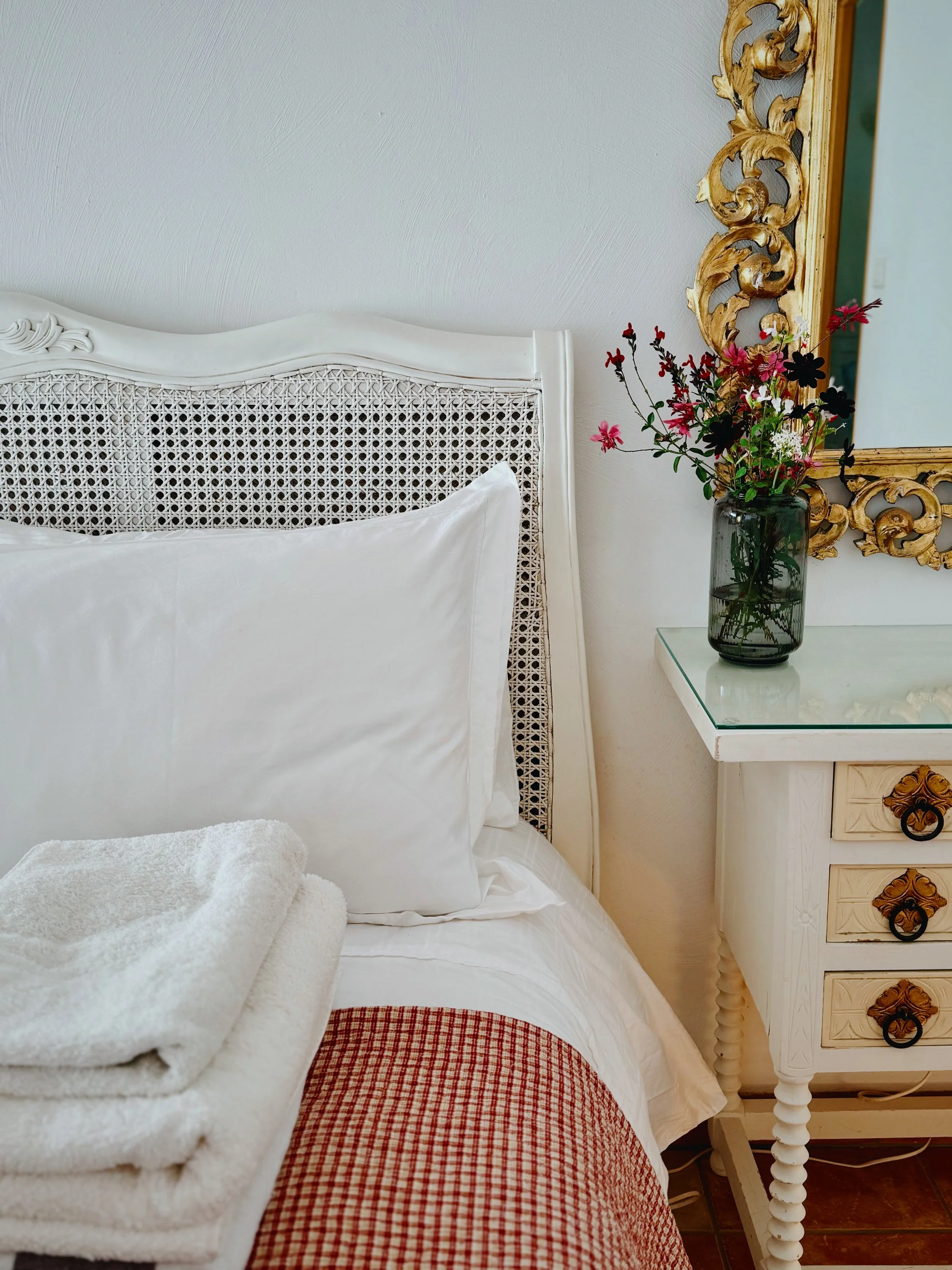 Loustal Beau double bed