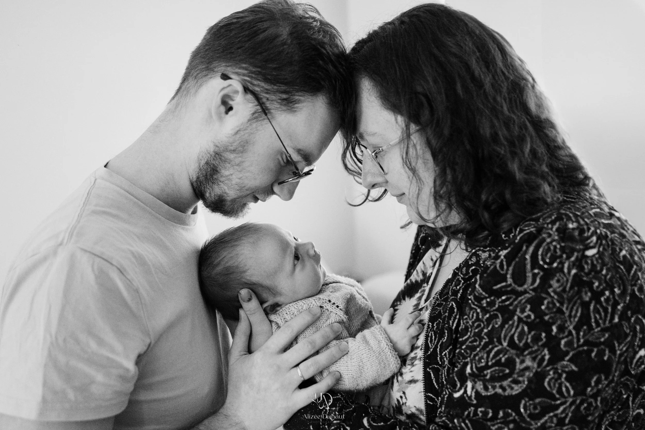 Séance nouveau né avec parents Arras Lens Lille