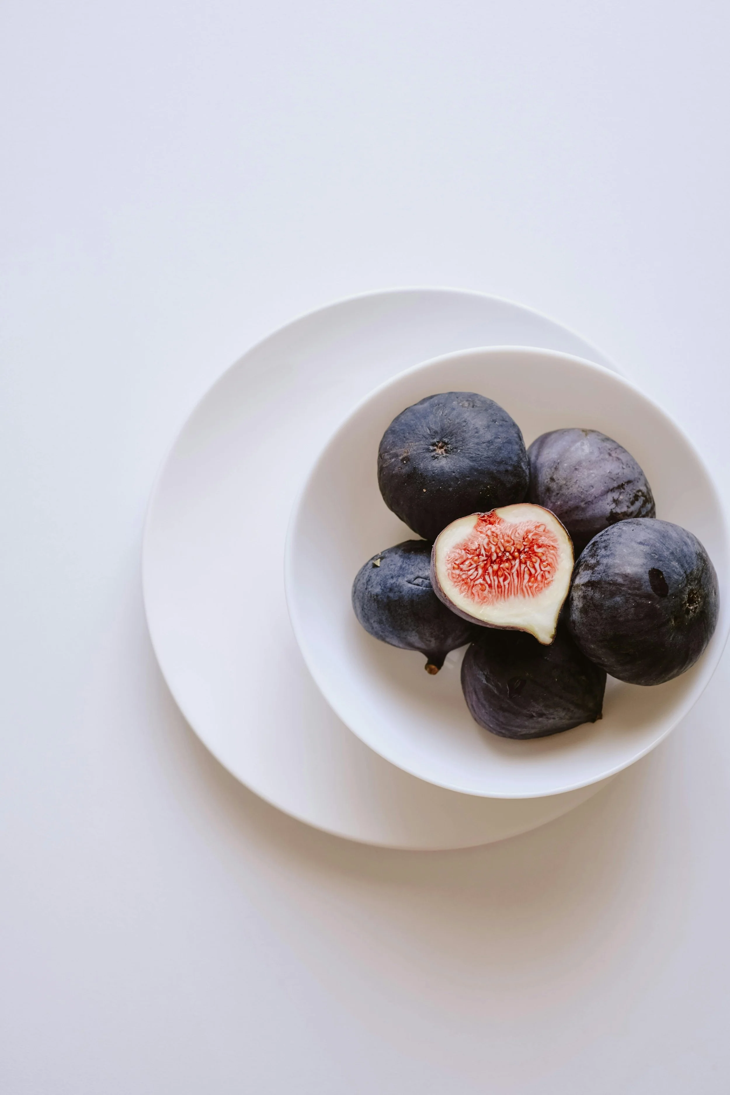 High Fiber Summer Fruits to Support Digestion, Heart Health, and Hormones