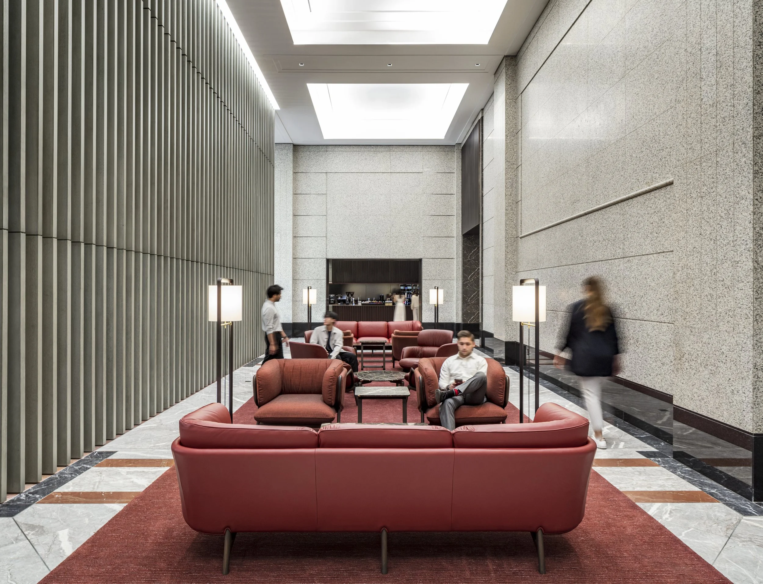 MB20220629_MoA_IMG_6774_jpg-Light vs. Light.jpg