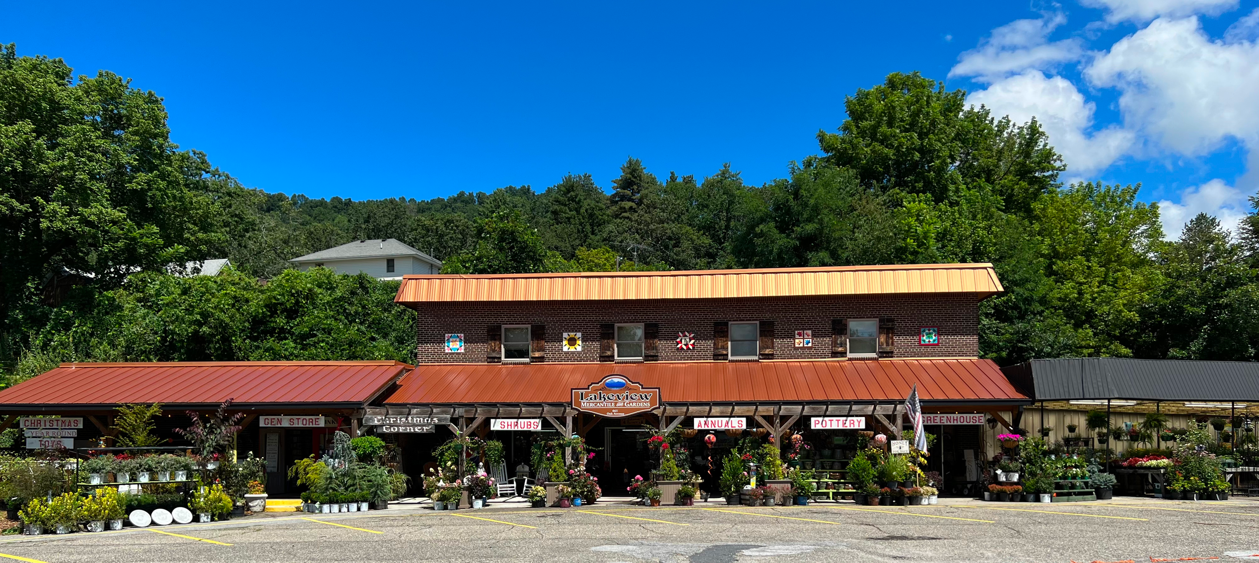 Lakeview Gallery and Gardens building front in Spruce Pine, Mitchell County, North Carolina.