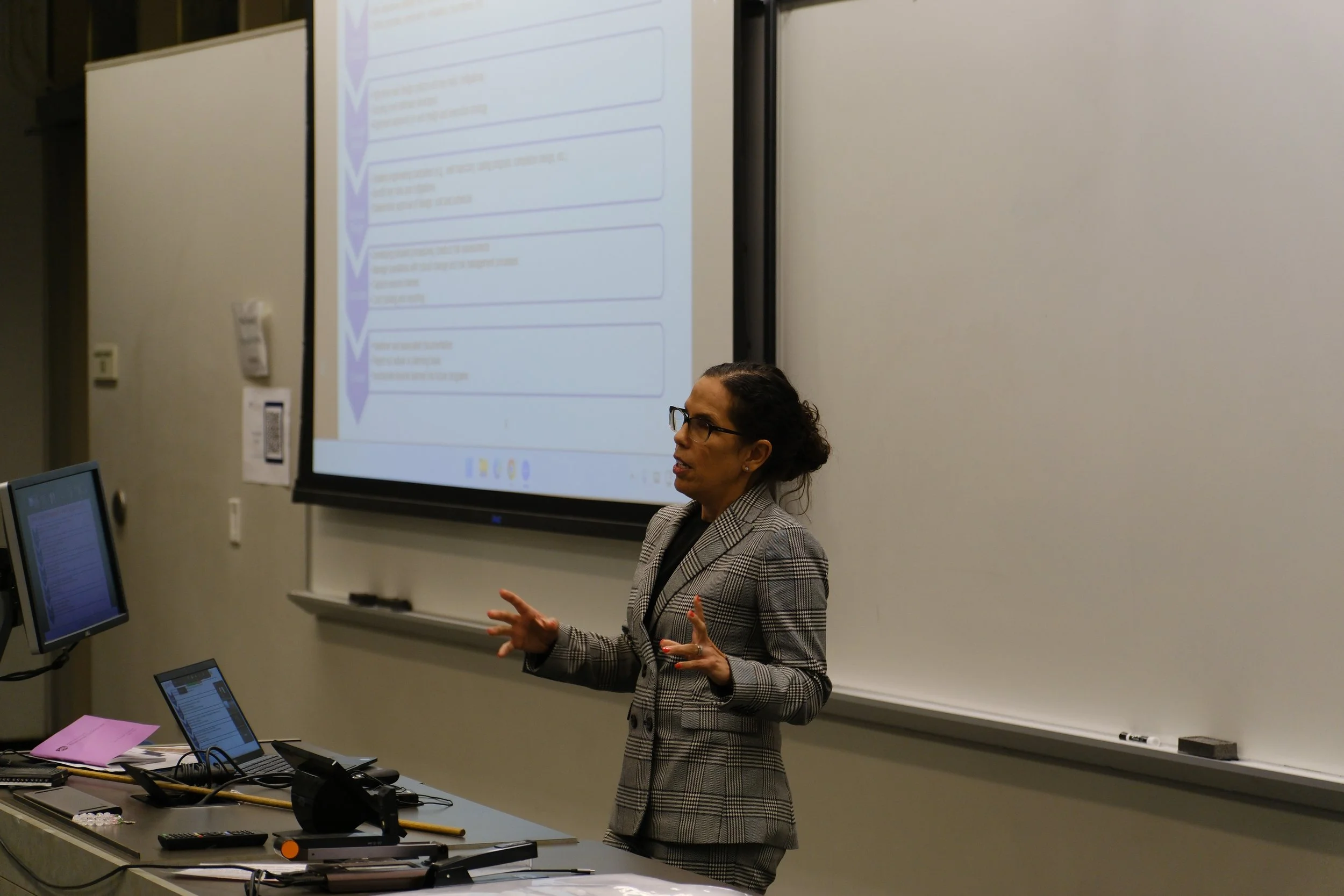 Managing Major Projects in a Multicultural_International Environment-10.jpg