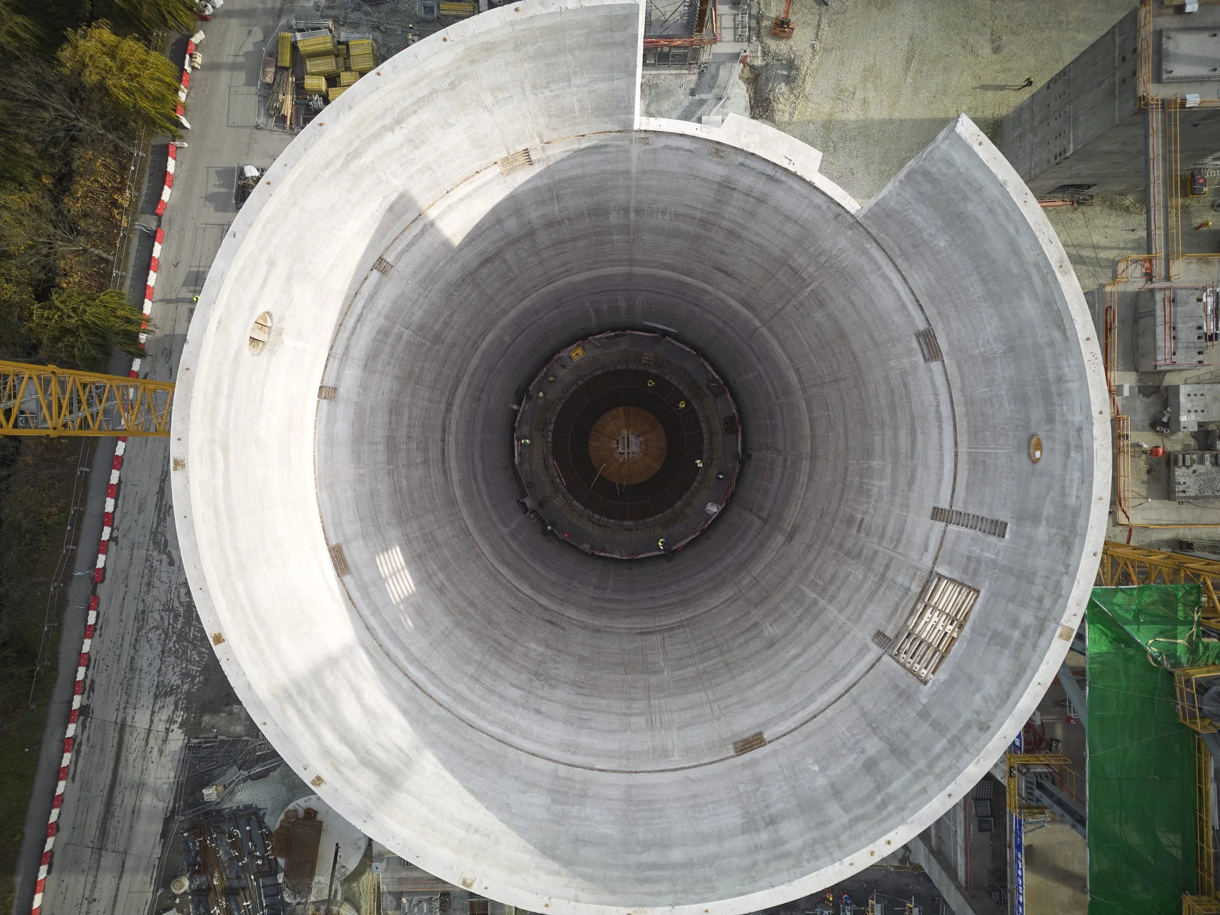 Cementsilo in Obourg, opdracht voor Peri