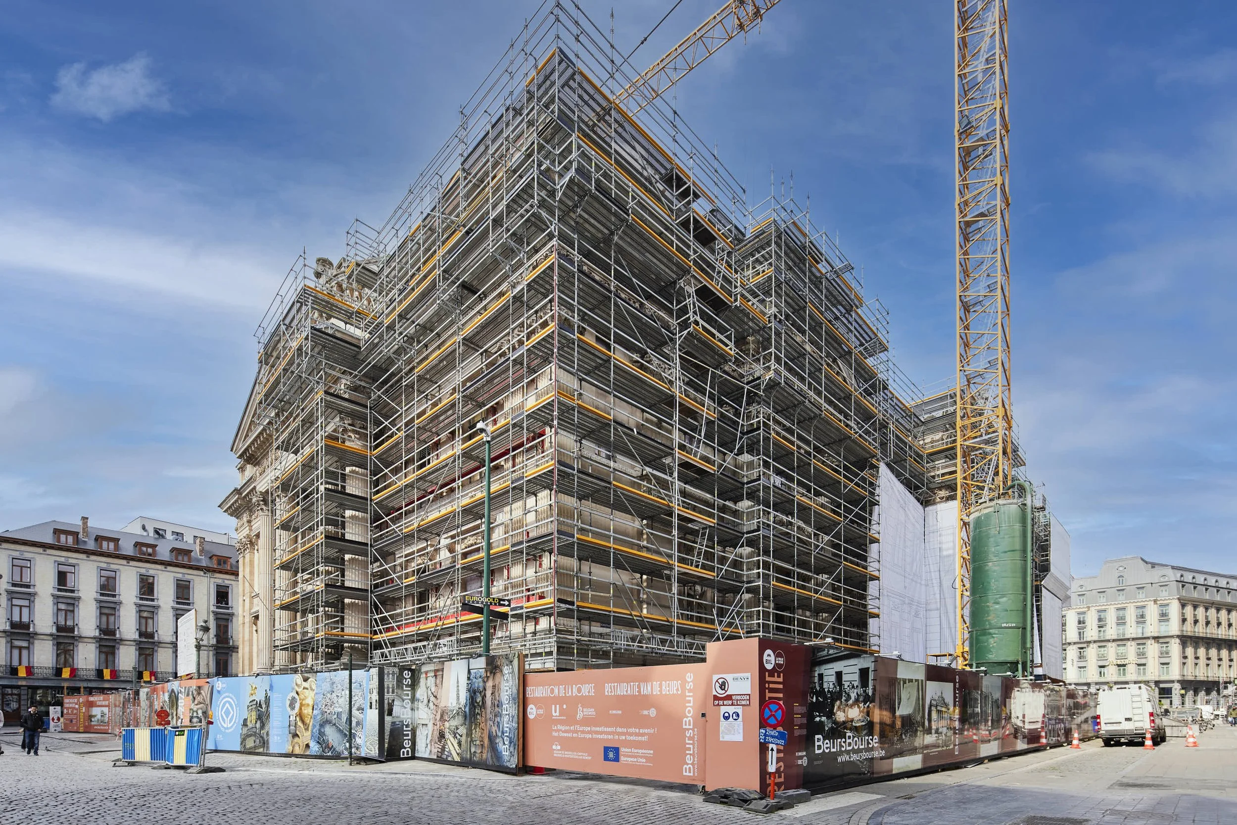 Beursschouwburg in Brussel, opdracht voor Peri