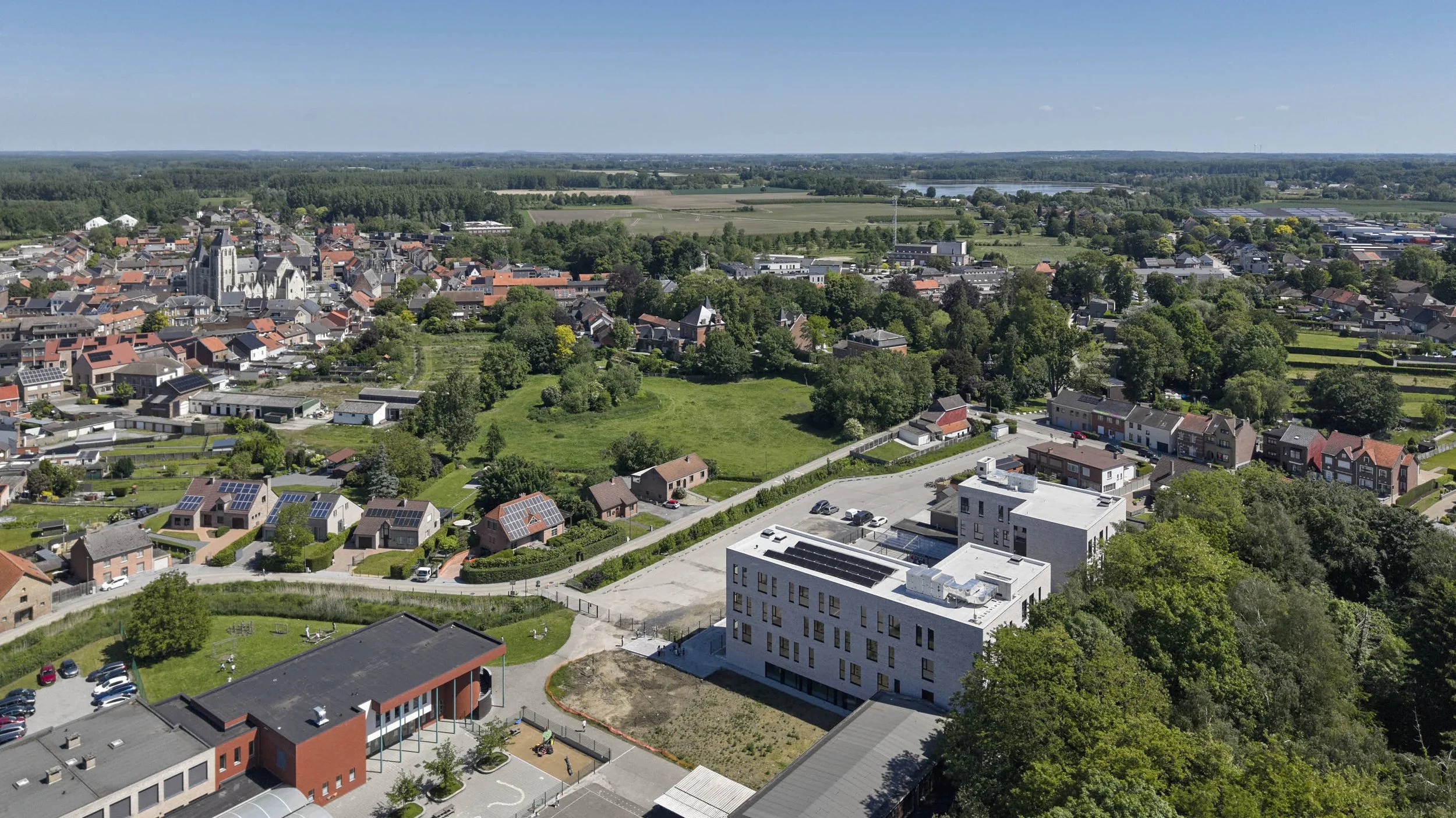 Luchtfoto gevel Sint-Leonardis Zoutleeuw, ontwerp Joris Gijsenberg Architecten