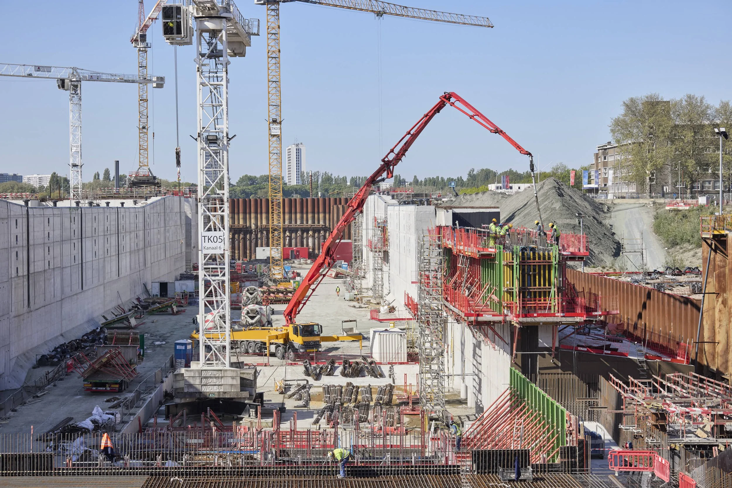 Werf Royerssluis Antwerpen, opdracht voor Peri
