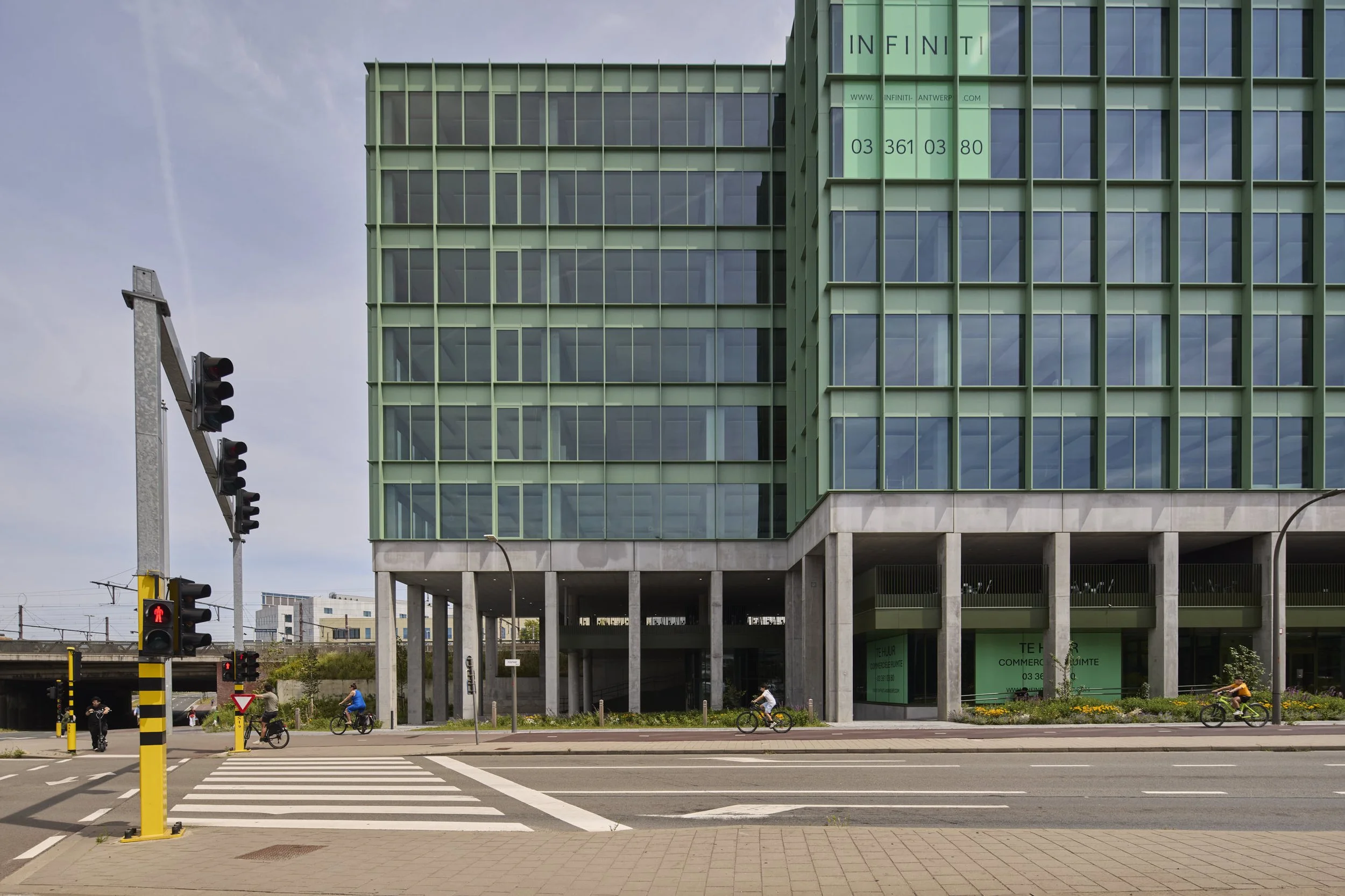 Fragment van Posthofbrug Antwerpen, ontwerp van Polo
