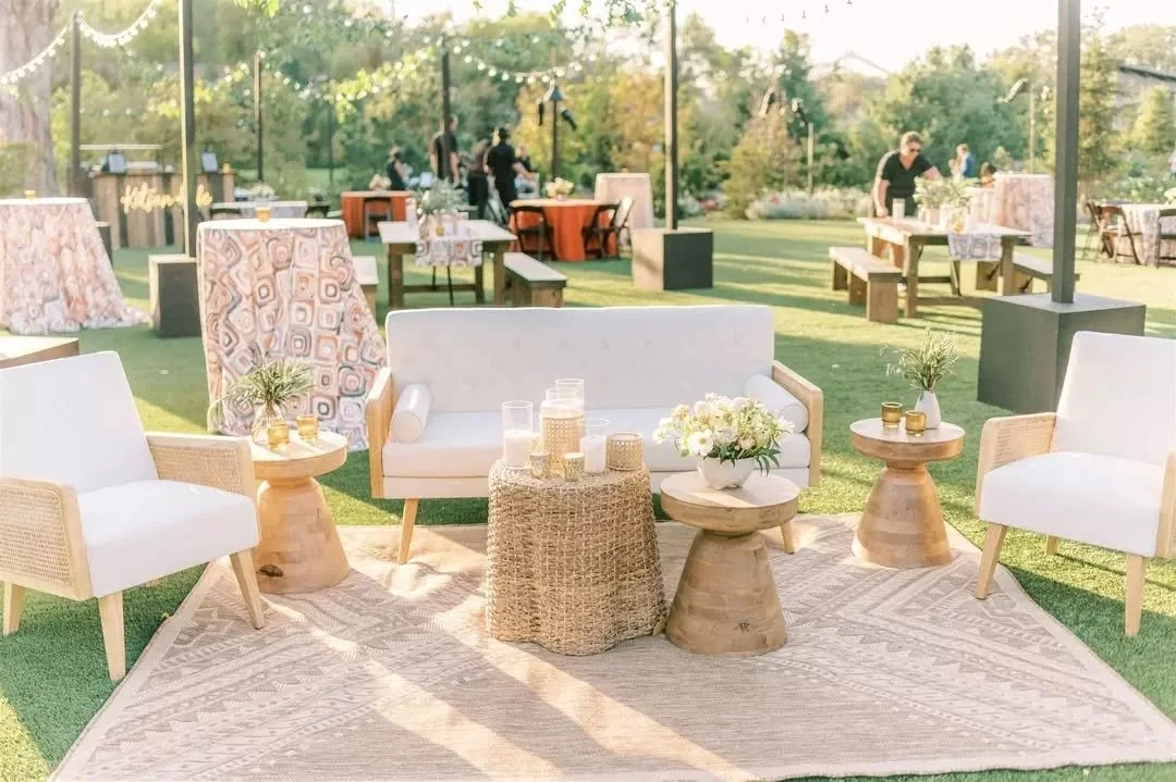 The unique rattan and wood design with off white tones make for a simple yet elegant lounge area. Pair the couch and armchairs with a rattan rug and wood accent tables!
Planner/Design - @carriedayton
Photography - @nicolecorrinephoto
Rentals - @trac
