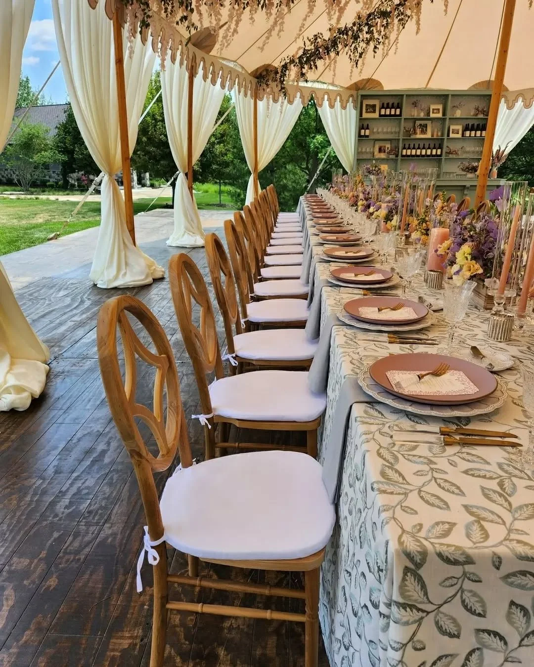 Another look at our new Diamond Back Chairs. This week with @lovestruckevent 
Amazing tent design that I can only take credit for the chairs (everyone else is listed below) 
I will post all the details about the chairs next week. For now e