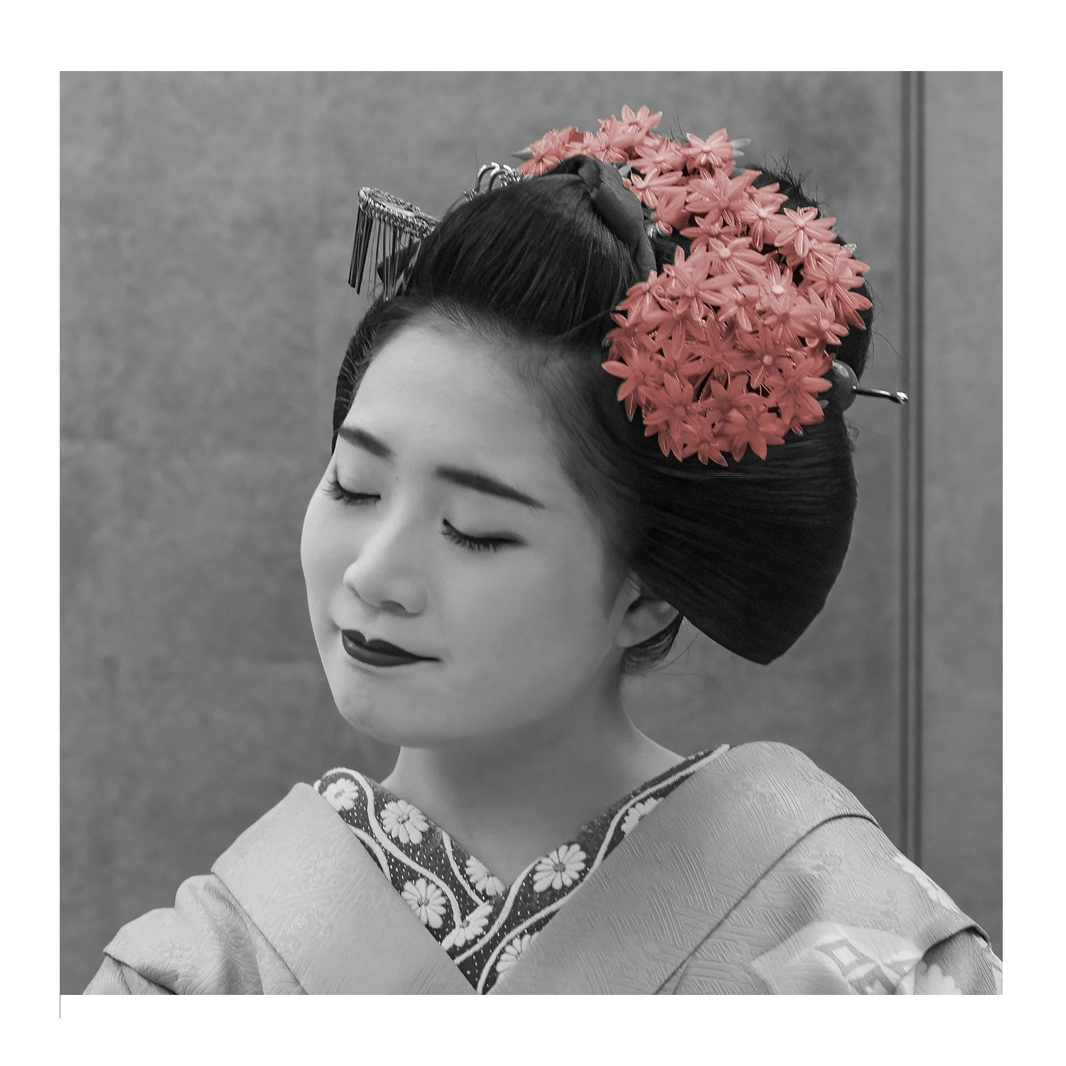 Tae With Red Flowers