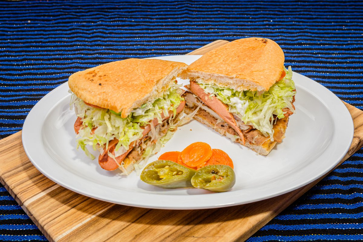 Juanchos torta 200001.jpg